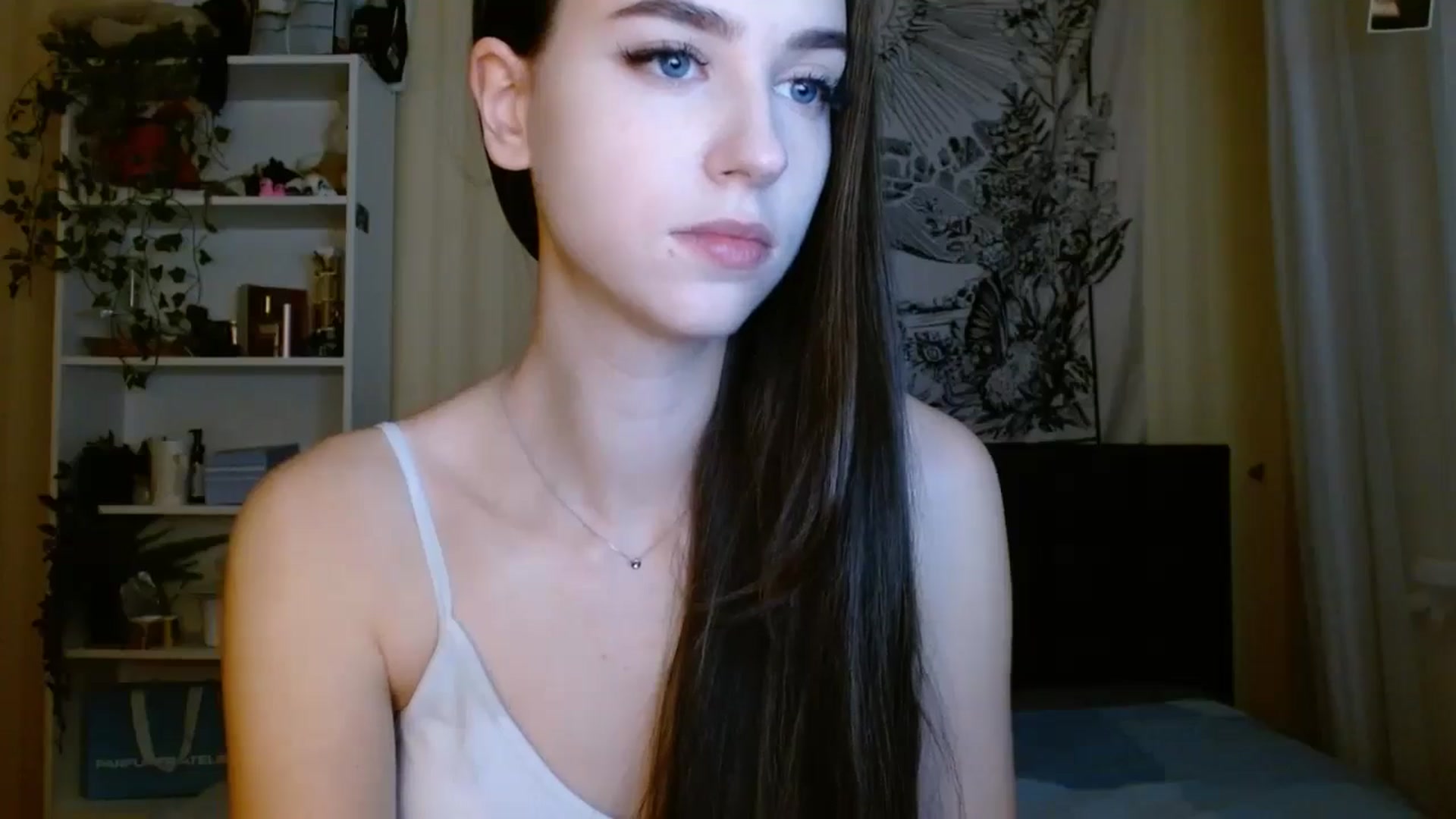 Gallery image thumbnail from ElsieF_'s myfreecams stream on, 01/15/2025, 19:26 image 18 of 20