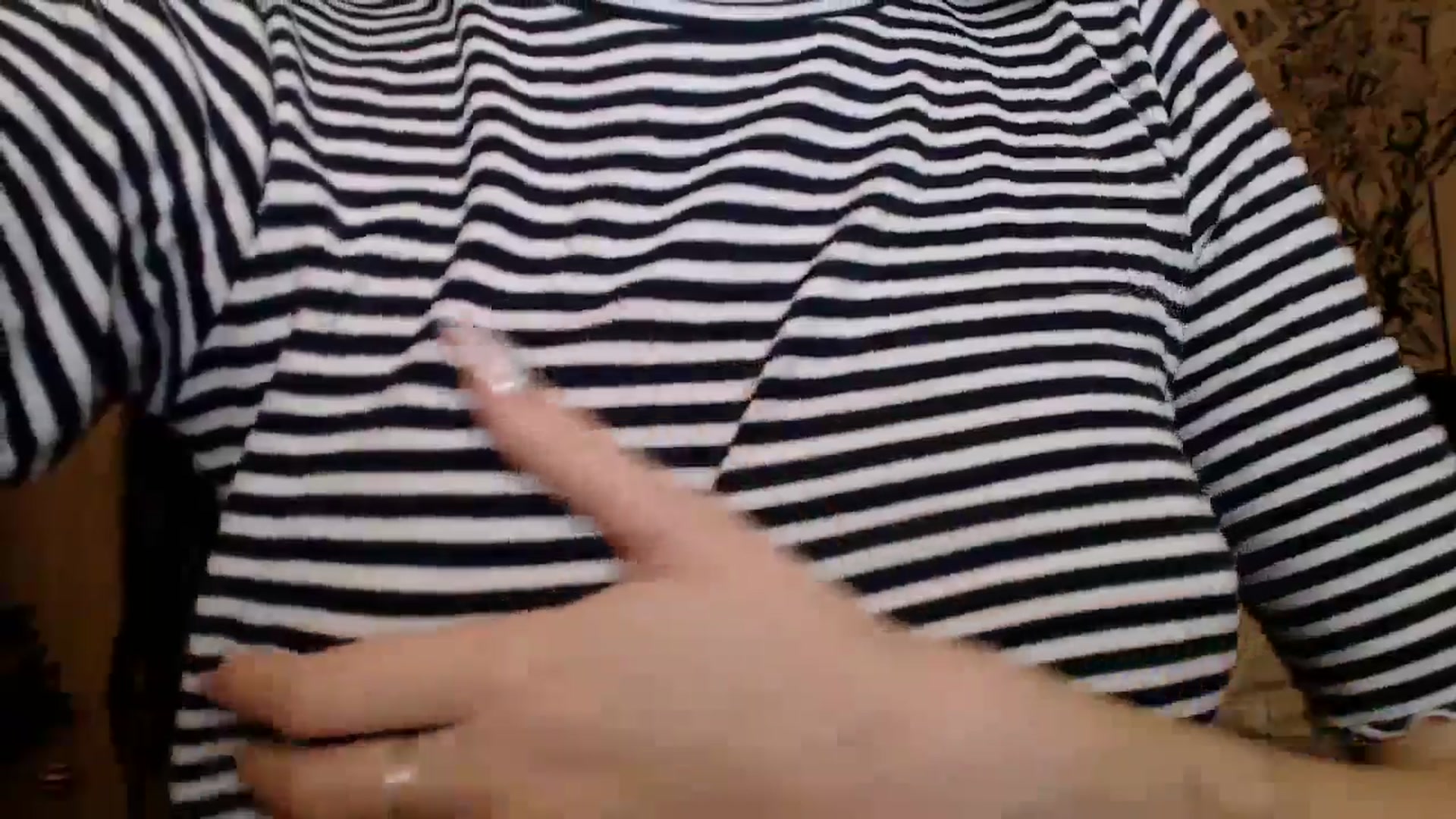 Gallery image thumbnail from ElsieF_'s myfreecams stream on, 01/23/2025, 19:04 image 14 of 20