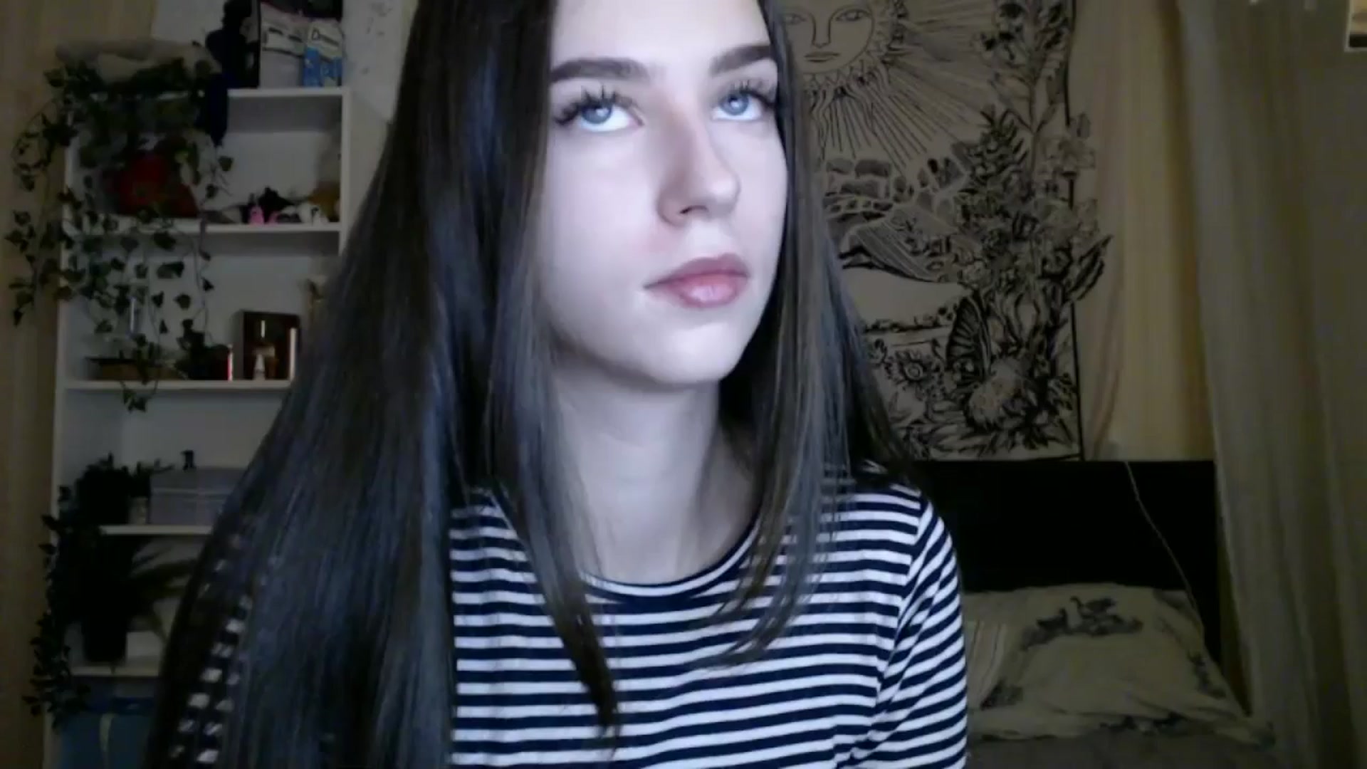 Gallery image thumbnail from ElsieF_'s myfreecams stream on, 01/23/2025, 19:04 image 1 of 20