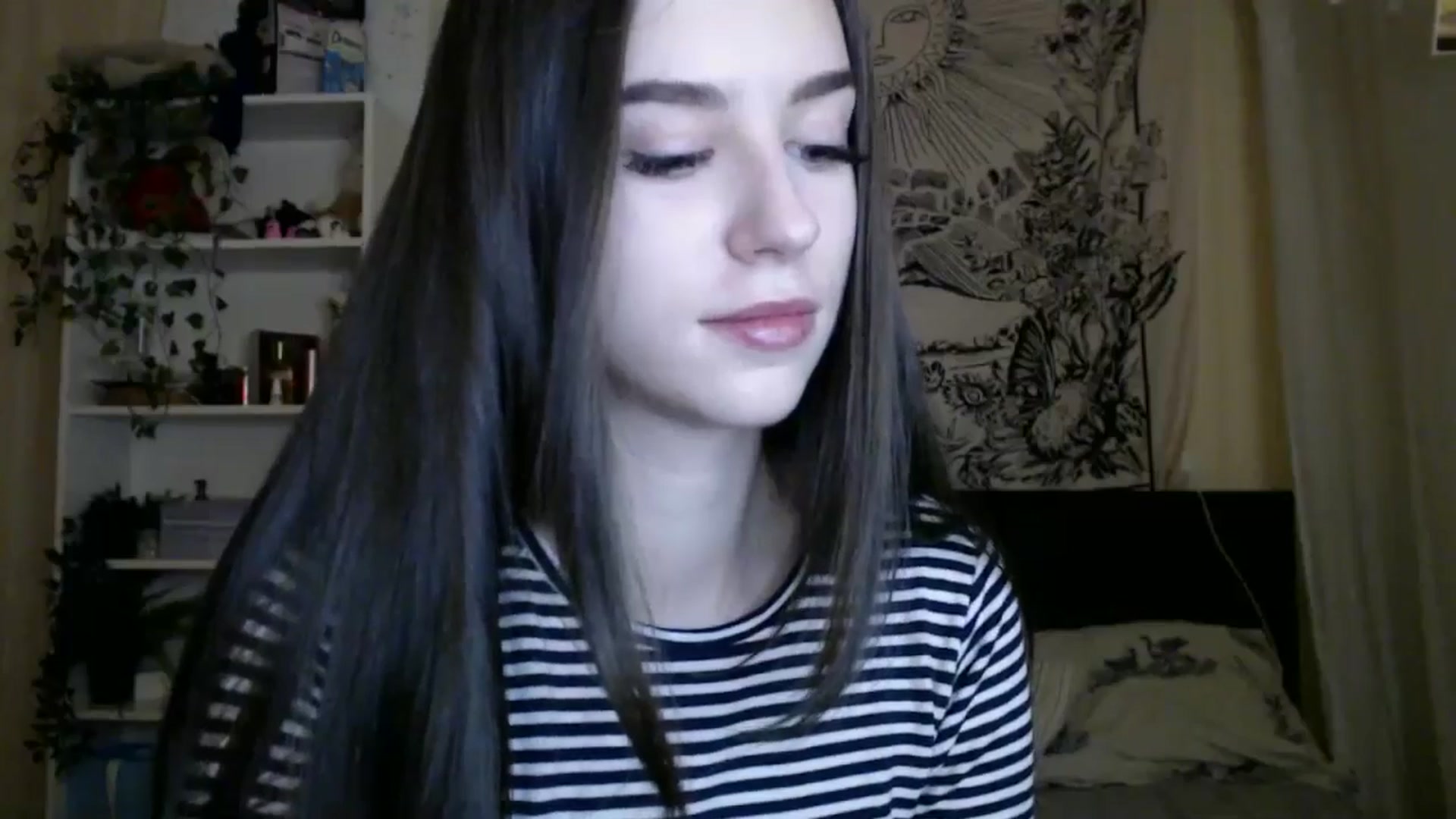 Gallery image thumbnail from ElsieF_'s myfreecams stream on, 01/23/2025, 19:04 image 2 of 20