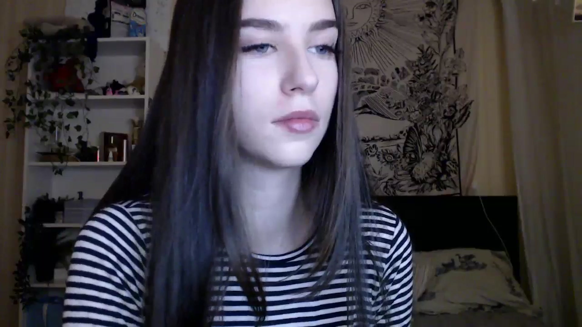 Gallery image thumbnail from ElsieF_'s myfreecams stream on, 01/23/2025, 19:04 image 10 of 20