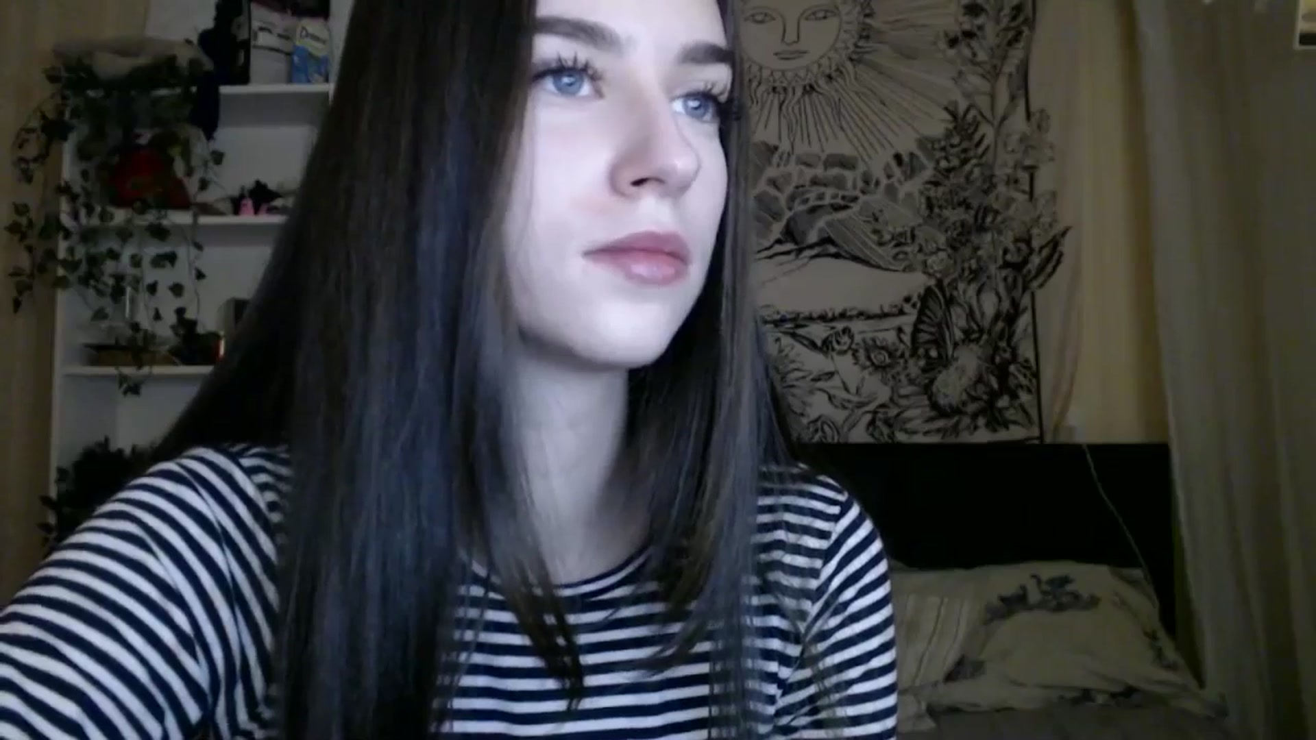 Gallery image thumbnail from ElsieF_'s myfreecams stream on, 01/23/2025, 19:04 image 9 of 20