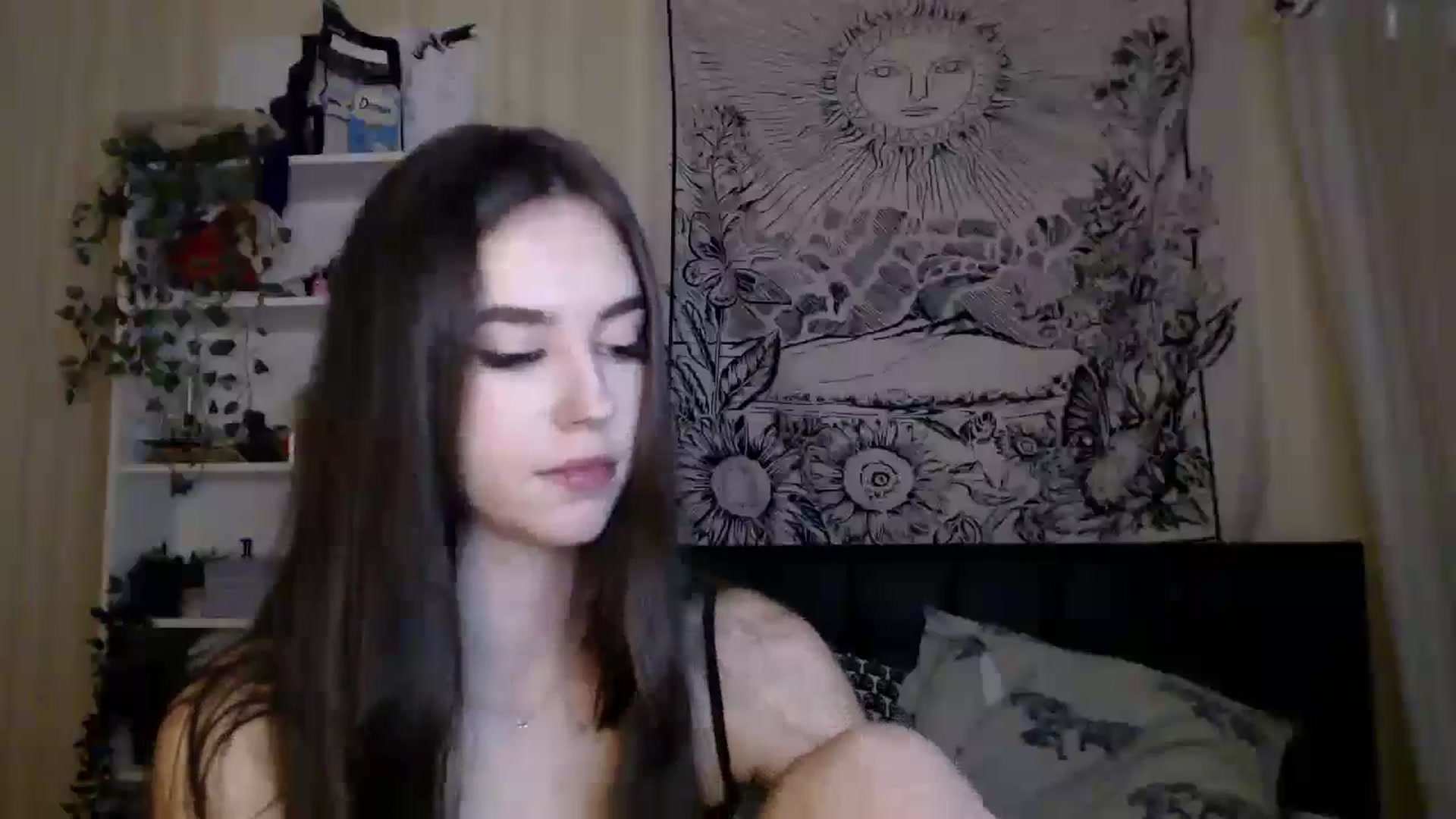 Gallery image thumbnail from ElsieF_'s myfreecams stream on, 01/26/2025, 16:10 image 10 of 20
