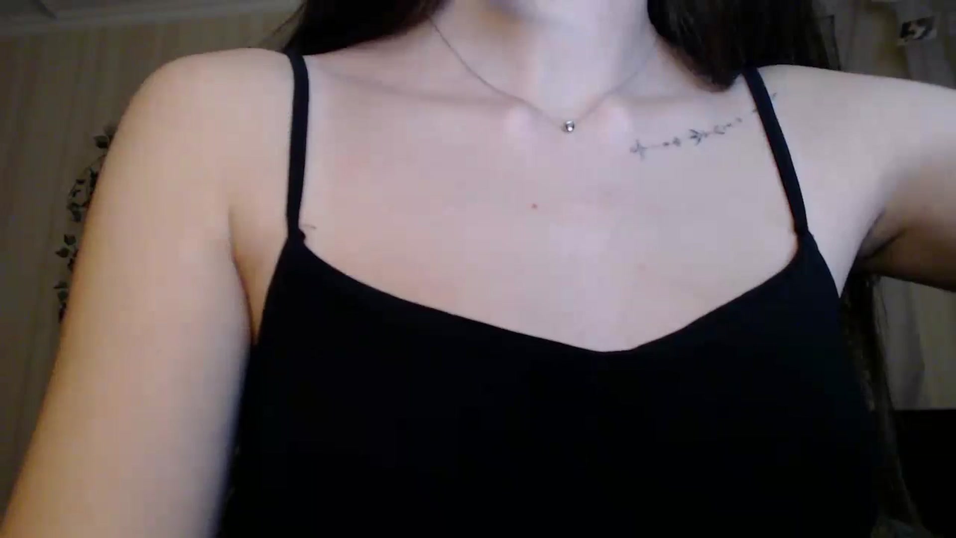 Gallery image thumbnail from ElsieF_'s myfreecams stream on, 01/26/2025, 16:10 image 20 of 20