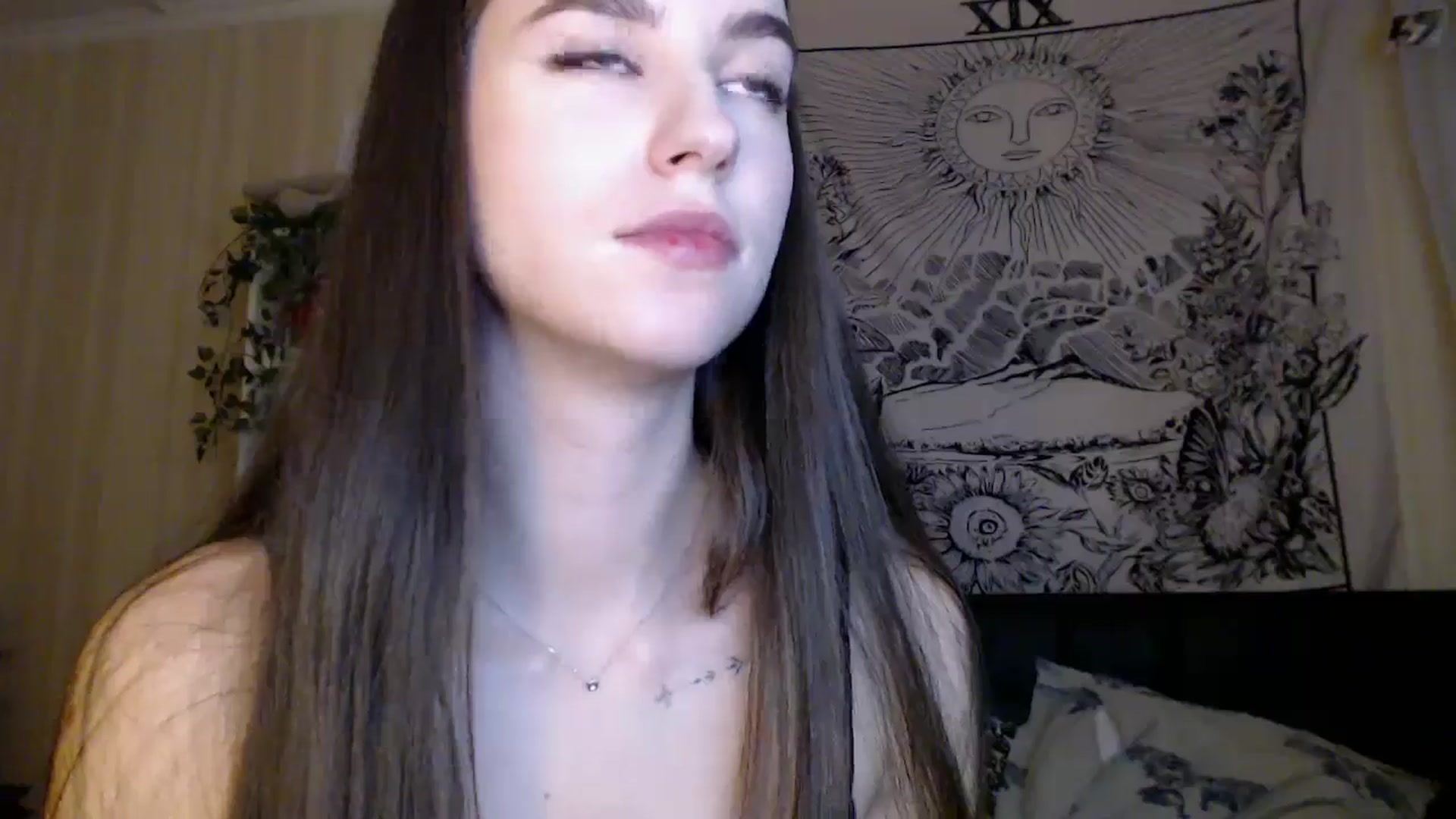 Gallery image thumbnail from ElsieF_'s myfreecams stream on, 01/26/2025, 16:55 image 13 of 20