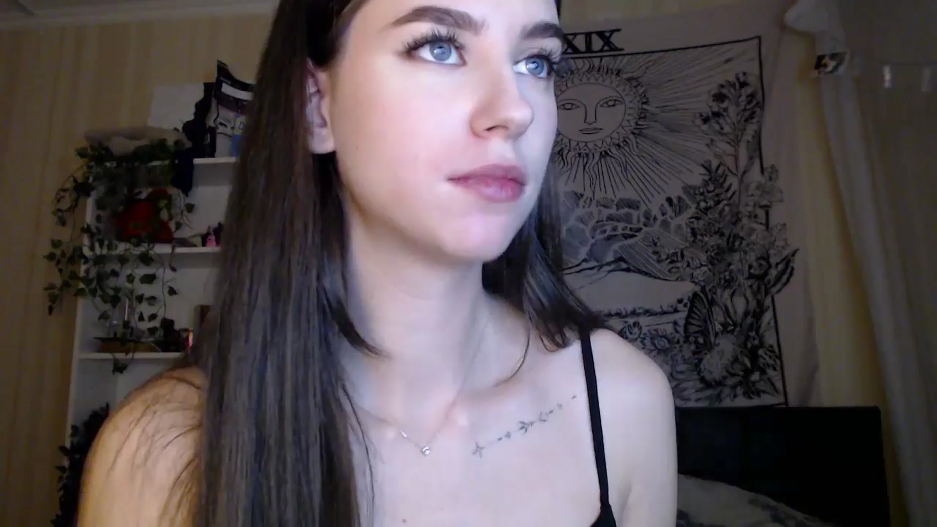 Gallery image thumbnail from ElsieF_'s myfreecams stream on, 01/26/2025, 16:55 image 3 of 20
