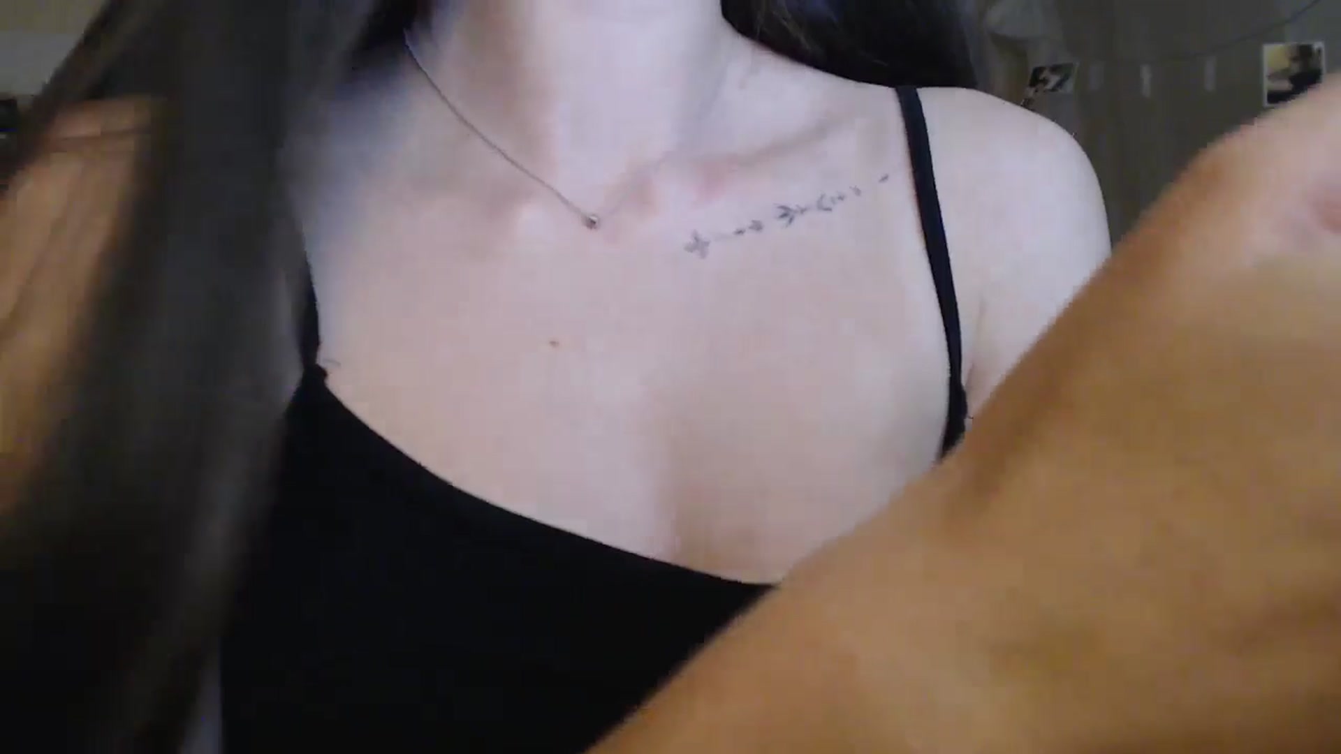 Gallery image thumbnail from ElsieF_'s myfreecams stream on, 01/26/2025, 17:33 image 8 of 20
