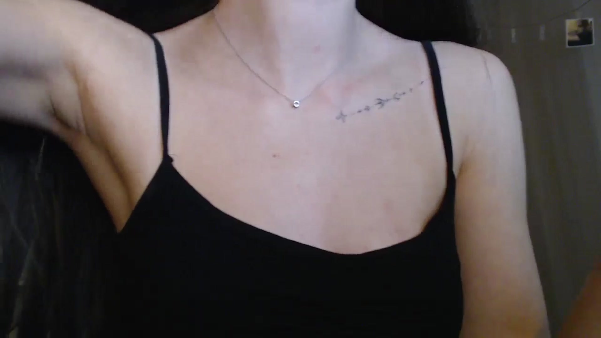 Gallery image thumbnail from ElsieF_'s myfreecams stream on, 01/26/2025, 17:33 image 19 of 20
