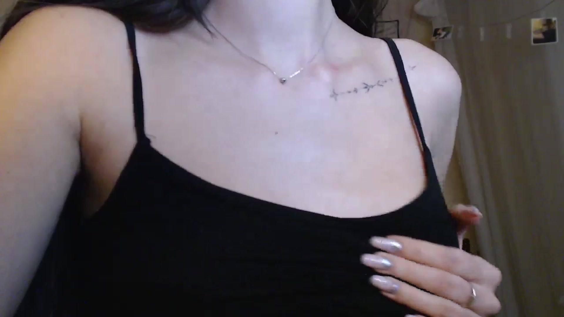 Gallery image thumbnail from ElsieF_'s myfreecams stream on, 01/26/2025, 17:33 image 9 of 20