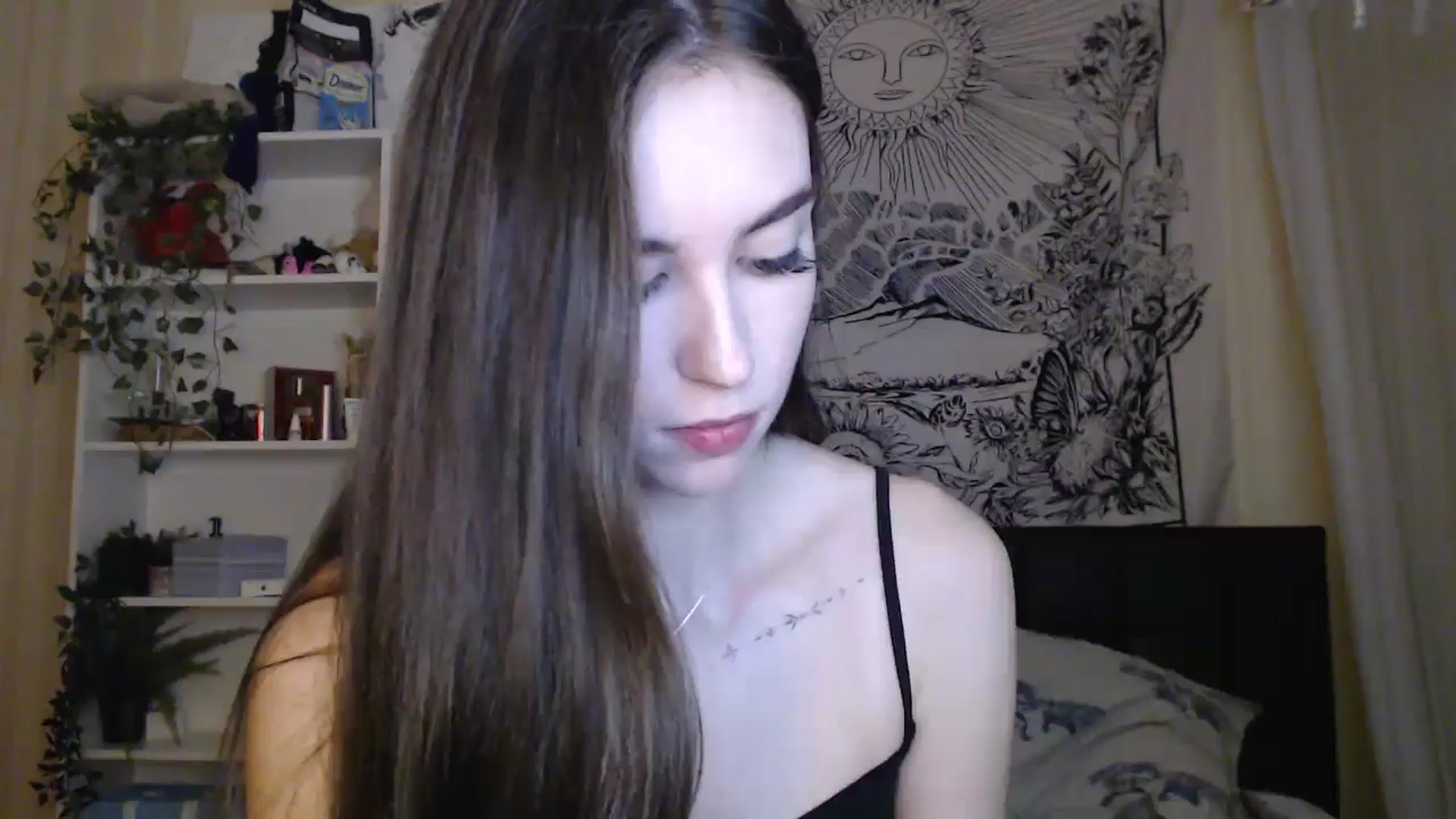 Gallery image thumbnail from ElsieF_'s myfreecams stream on, 01/26/2025, 17:33 image 1 of 20
