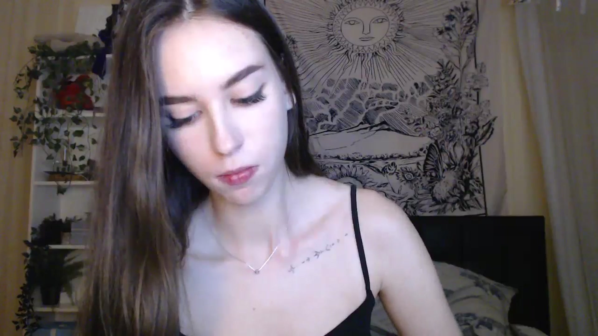 Gallery image thumbnail from ElsieF_'s myfreecams stream on, 01/26/2025, 17:33 image 7 of 20
