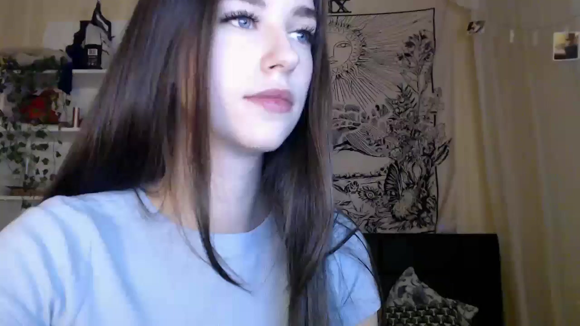 Gallery image thumbnail from ElsieF_'s myfreecams stream on, 02/04/2025, 16:20 image 11 of 20
