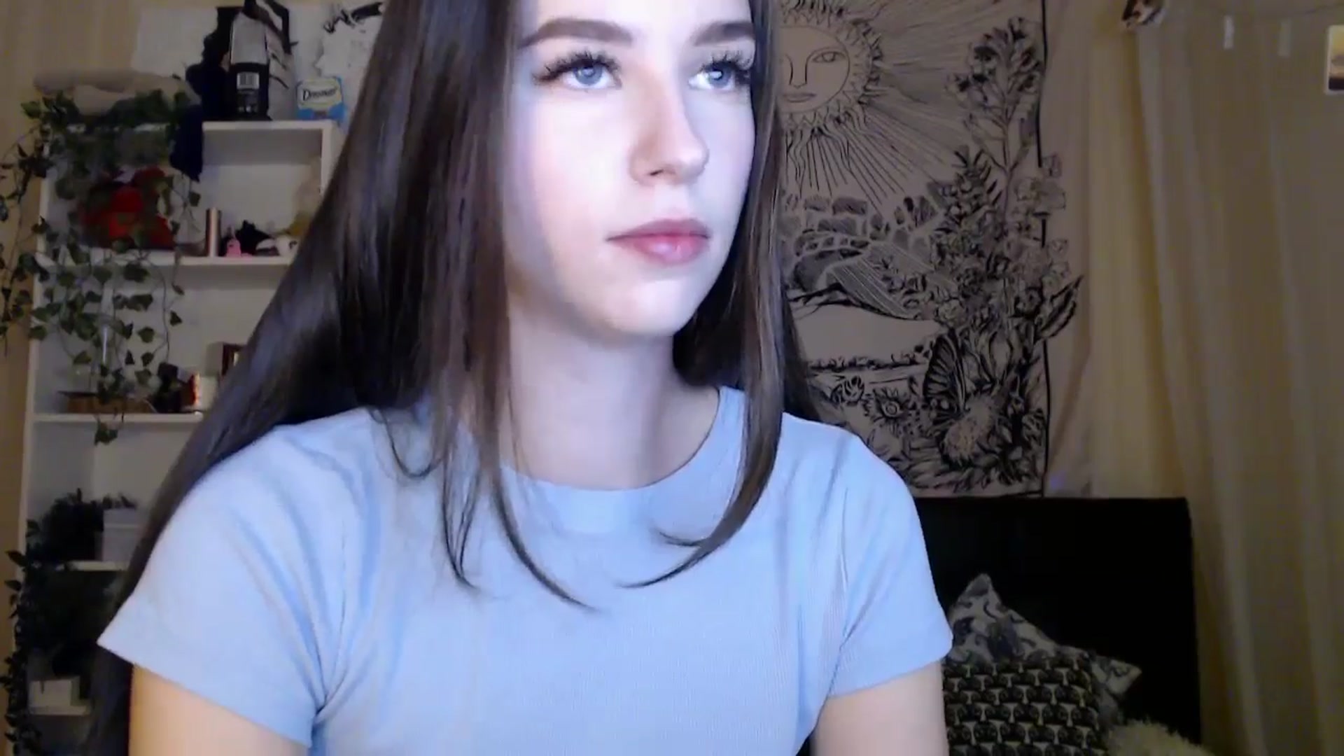 Gallery image thumbnail from ElsieF_'s myfreecams stream on, 02/04/2025, 16:20 image 3 of 20