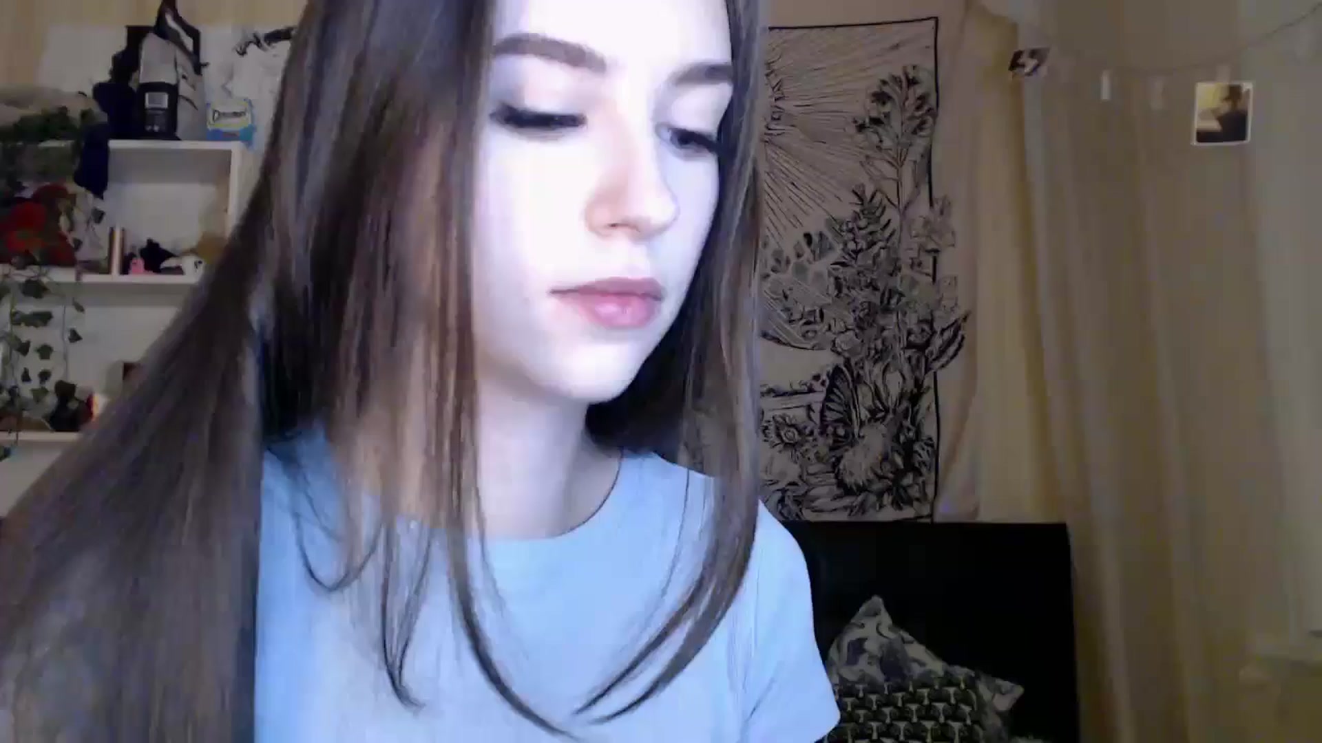 Gallery image thumbnail from ElsieF_'s myfreecams stream on, 02/04/2025, 16:20 image 4 of 20