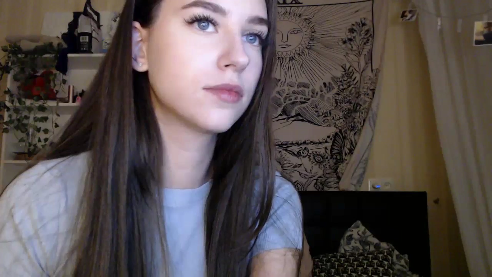 Gallery image thumbnail from ElsieF_'s myfreecams stream on, 02/04/2025, 18:31 image 6 of 20