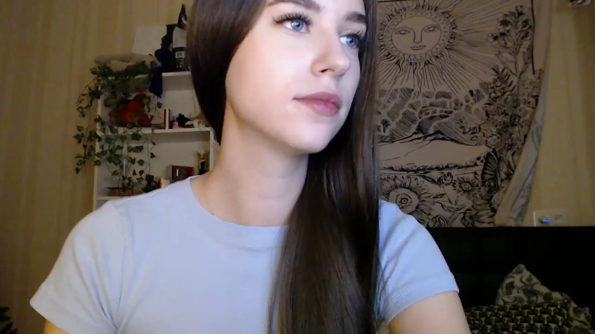 Gallery image thumbnail from ElsieF_'s myfreecams stream on, 02/04/2025, 18:31 image 20 of 20