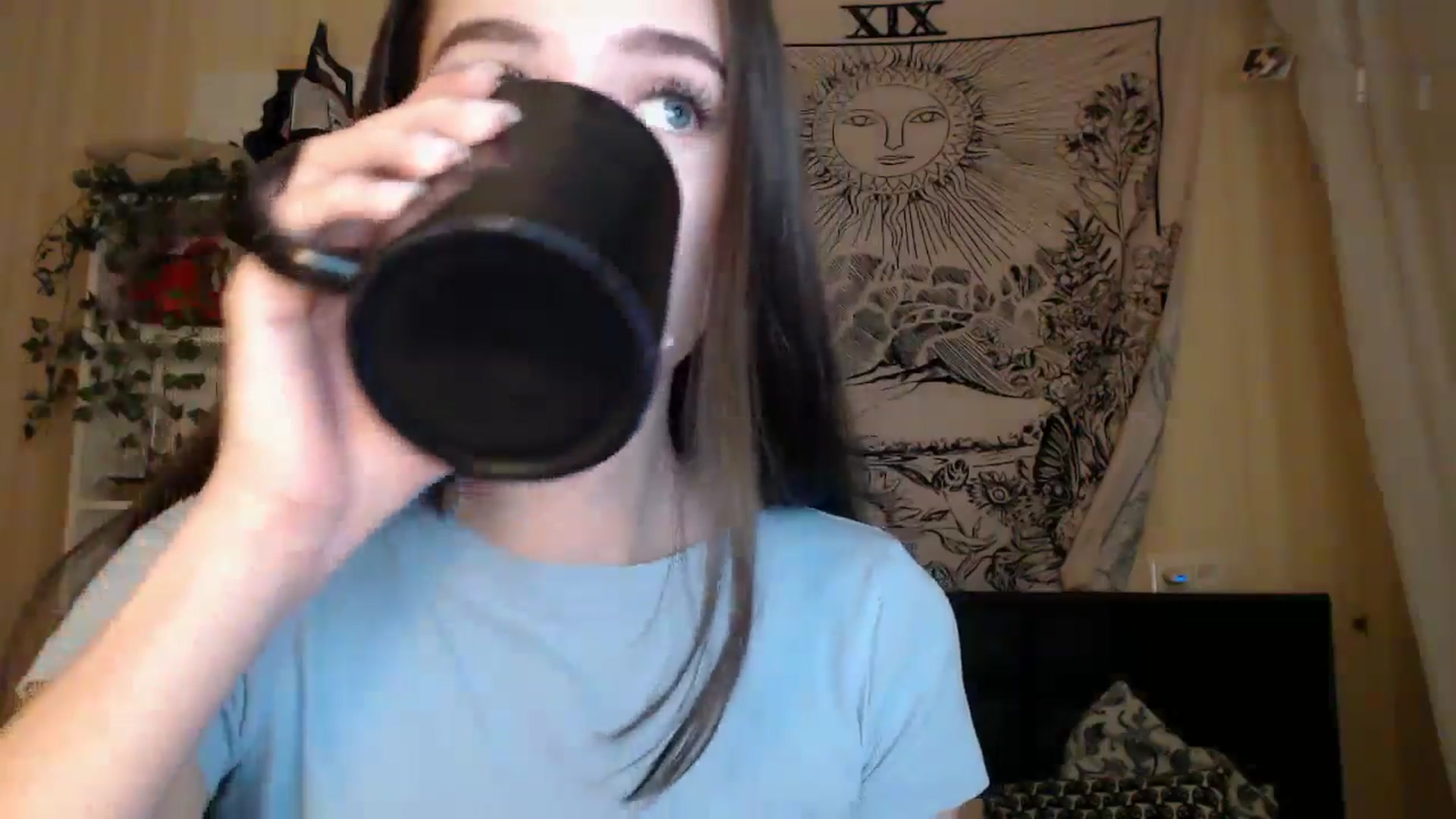 Gallery image thumbnail from ElsieF_'s myfreecams stream on, 02/04/2025, 18:31 image 4 of 20
