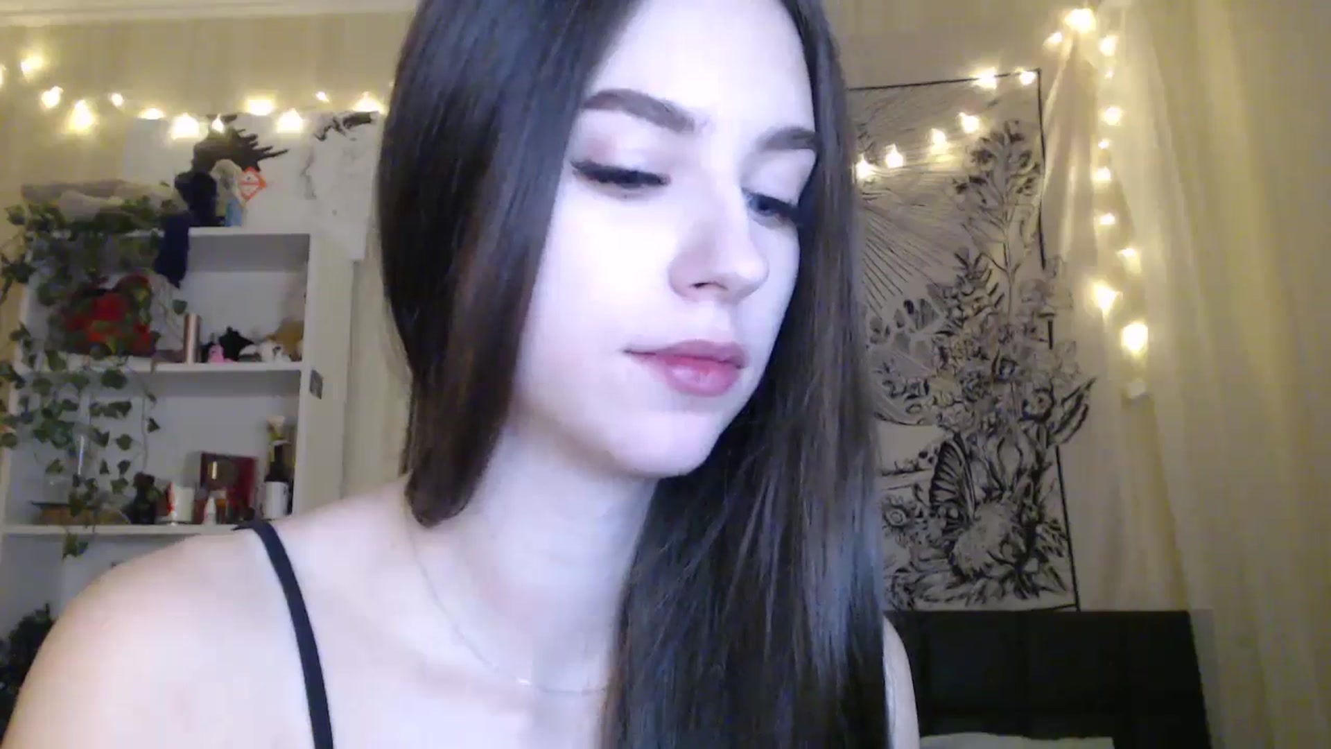 Gallery image thumbnail from ElsieF_'s myfreecams stream on, 02/07/2025, 17:03 image 14 of 20