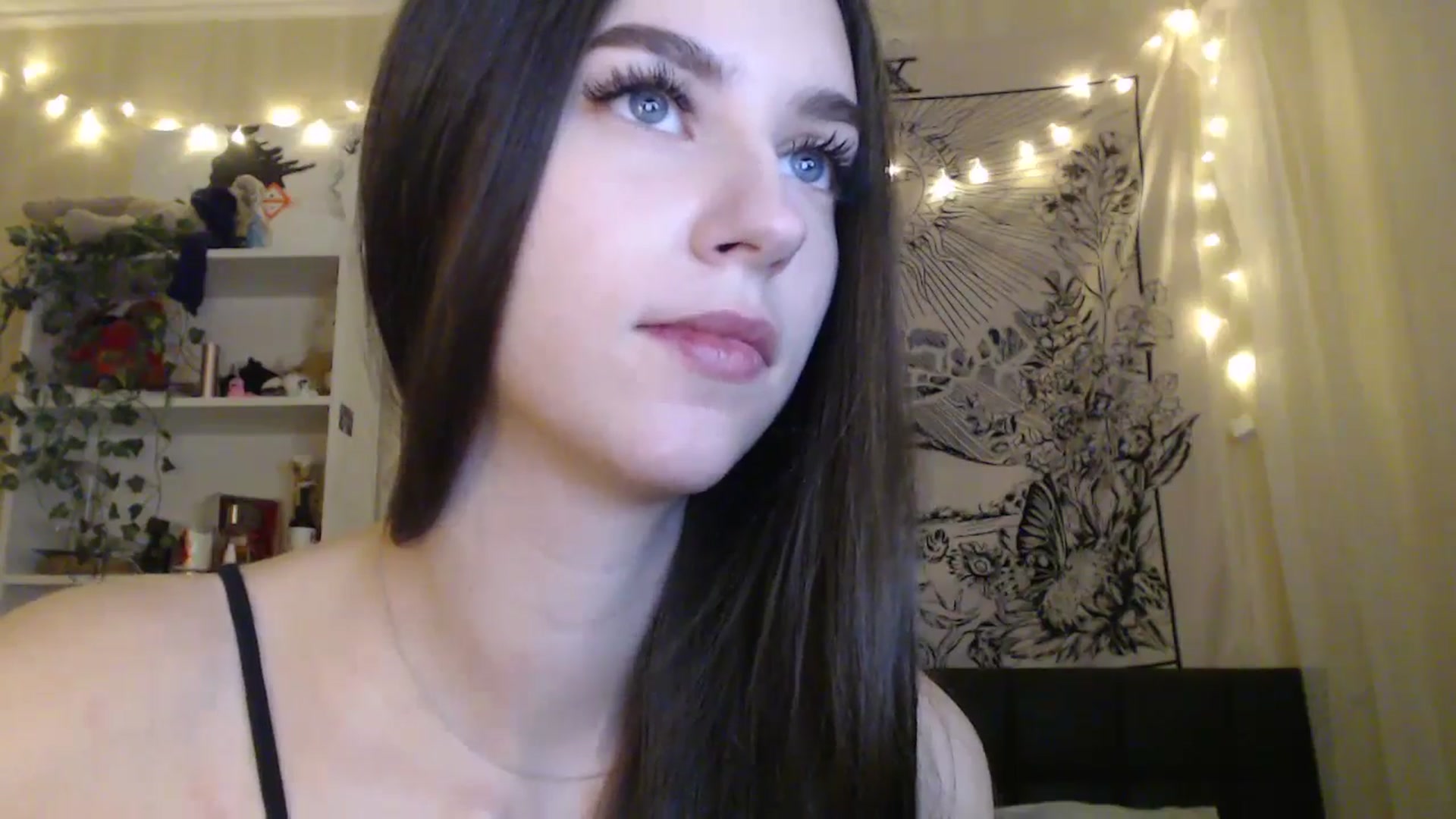 Gallery image thumbnail from ElsieF_'s myfreecams stream on, 02/07/2025, 17:03 image 13 of 20