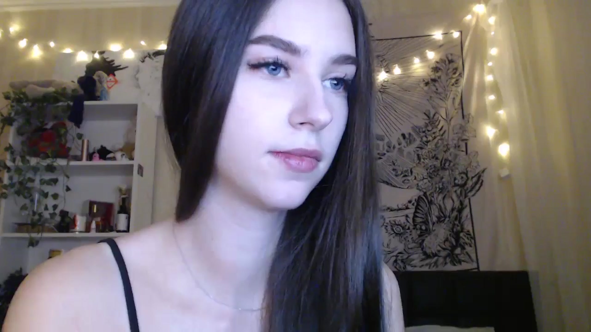 Gallery image thumbnail from ElsieF_'s myfreecams stream on, 02/07/2025, 17:03 image 11 of 20