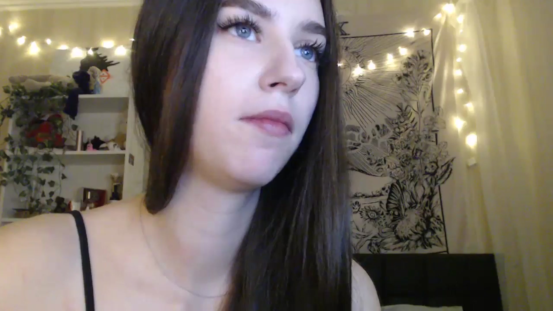 Gallery image thumbnail from ElsieF_'s myfreecams stream on, 02/07/2025, 17:03 image 15 of 20