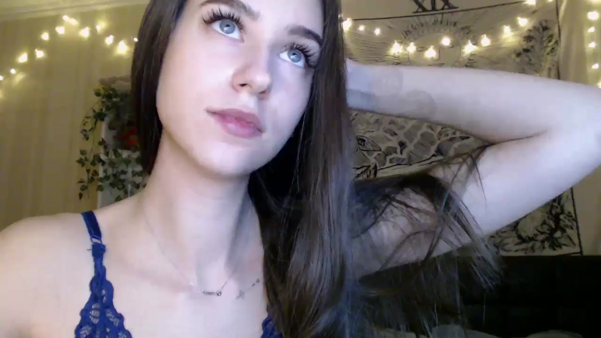 Gallery image thumbnail from ElsieF_'s myfreecams stream on, 02/09/2025, 19:15 image 13 of 20