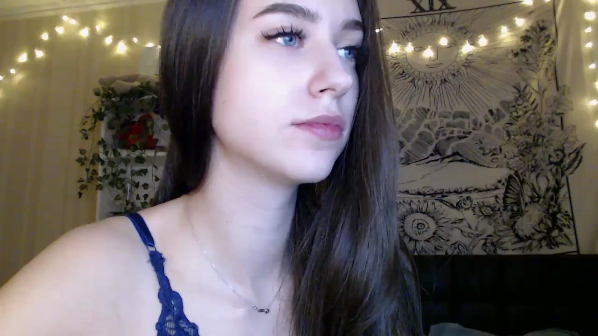 Gallery image thumbnail from ElsieF_'s myfreecams stream on, 02/09/2025, 19:15 image 16 of 20