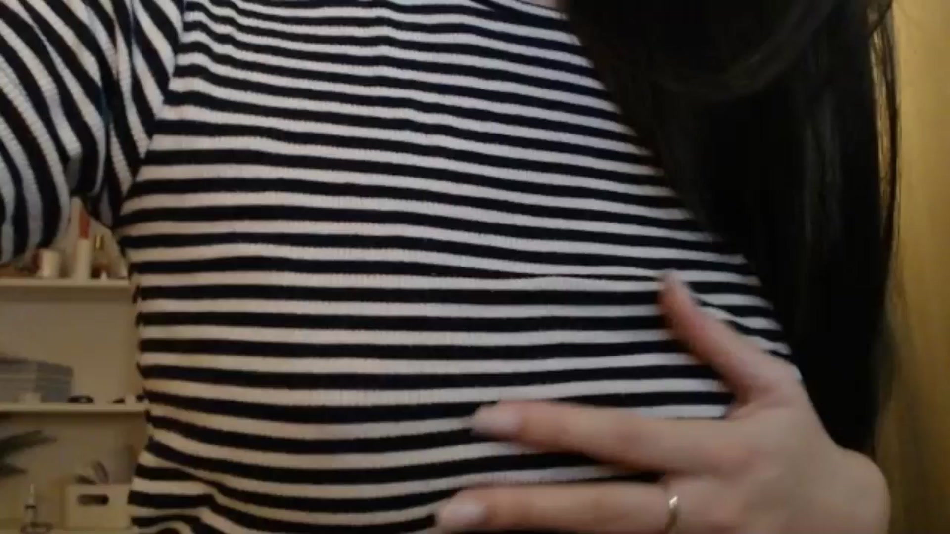 Gallery image thumbnail from ElsieF_'s myfreecams stream on, 02/19/2025, 18:57 image 1 of 20
