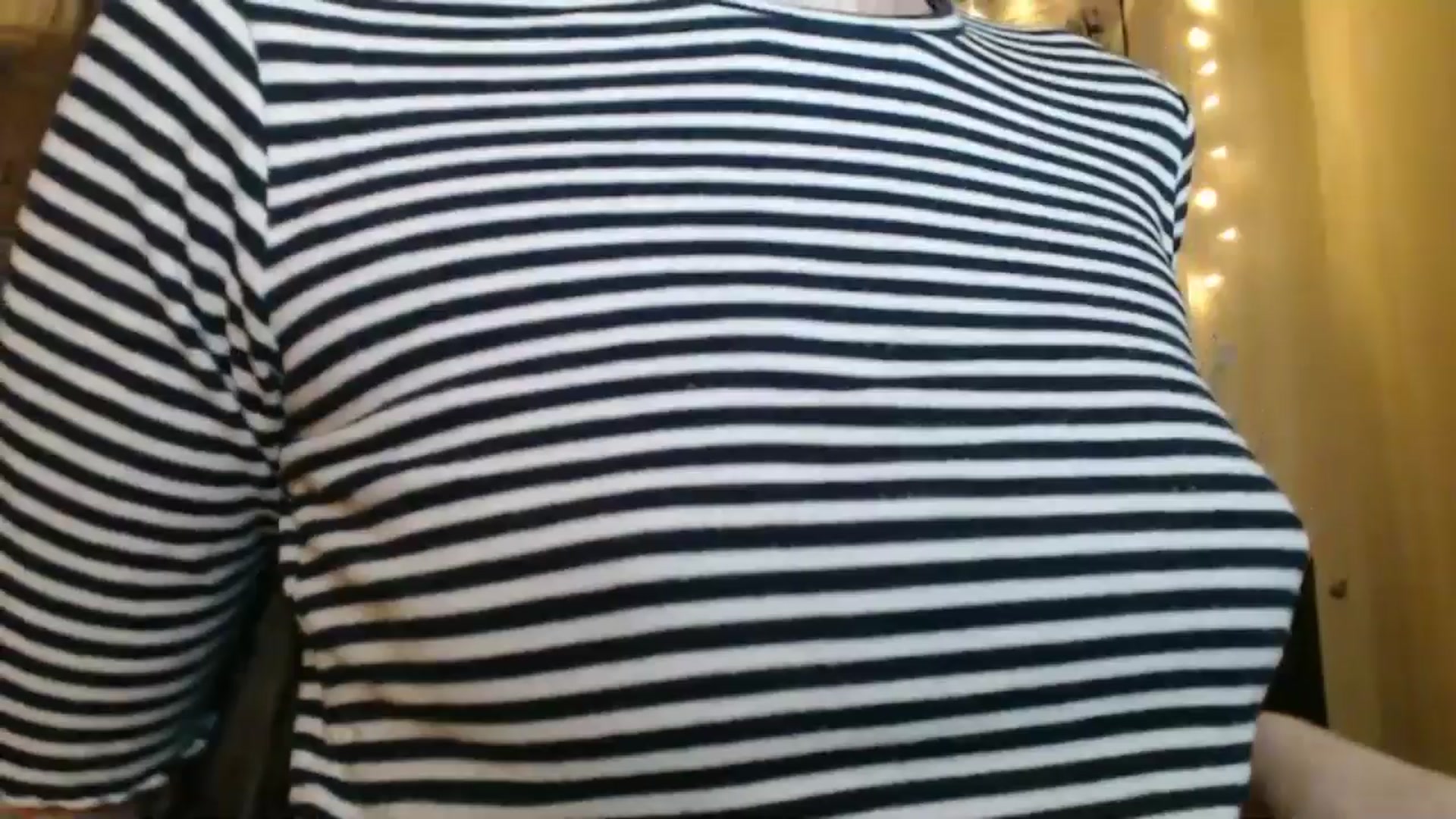 Gallery image thumbnail from ElsieF_'s myfreecams stream on, 02/19/2025, 18:57 image 2 of 20