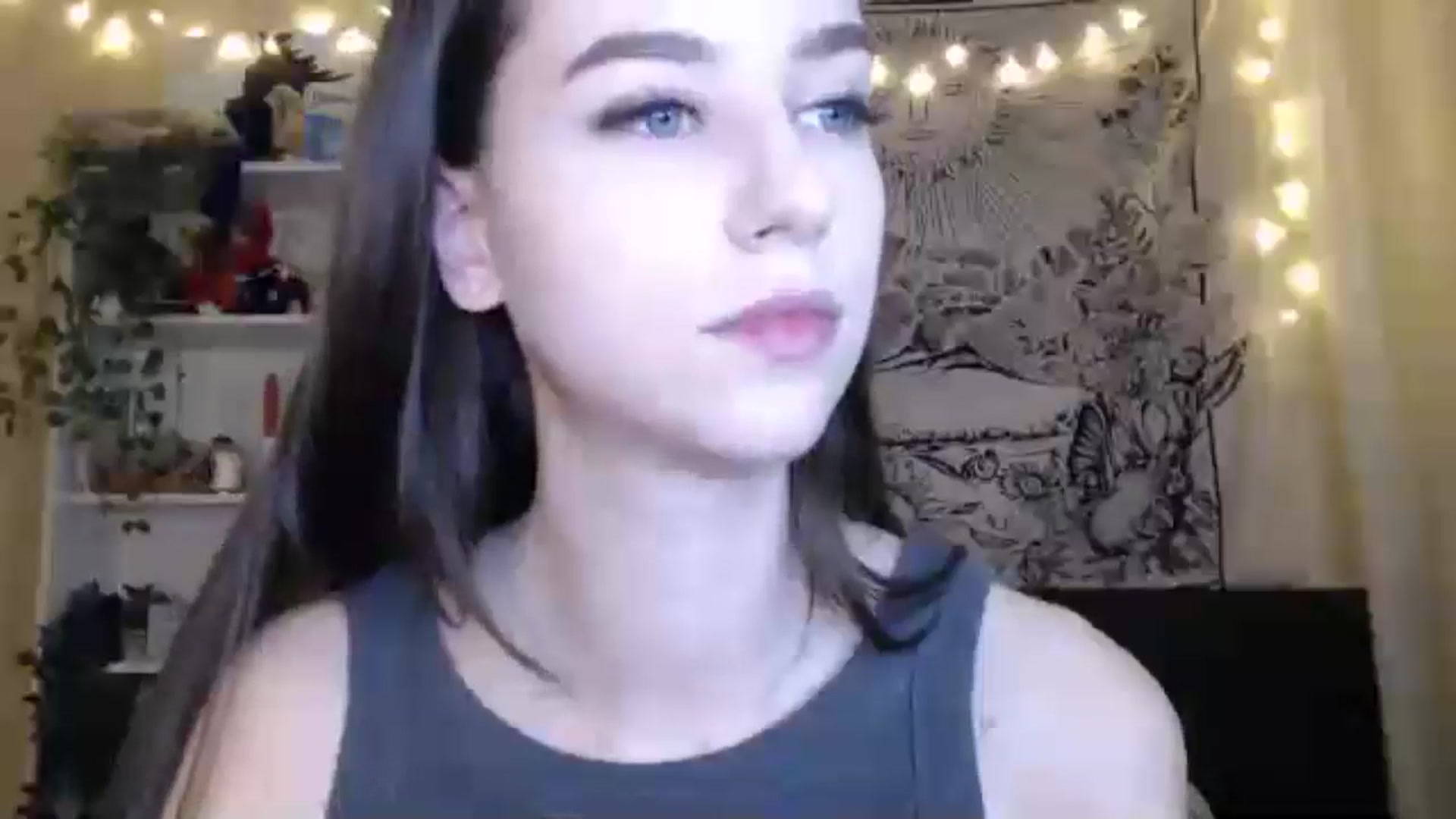 Gallery image thumbnail from ElsieF_'s myfreecams stream on, 02/20/2025, 17:47 image 5 of 20