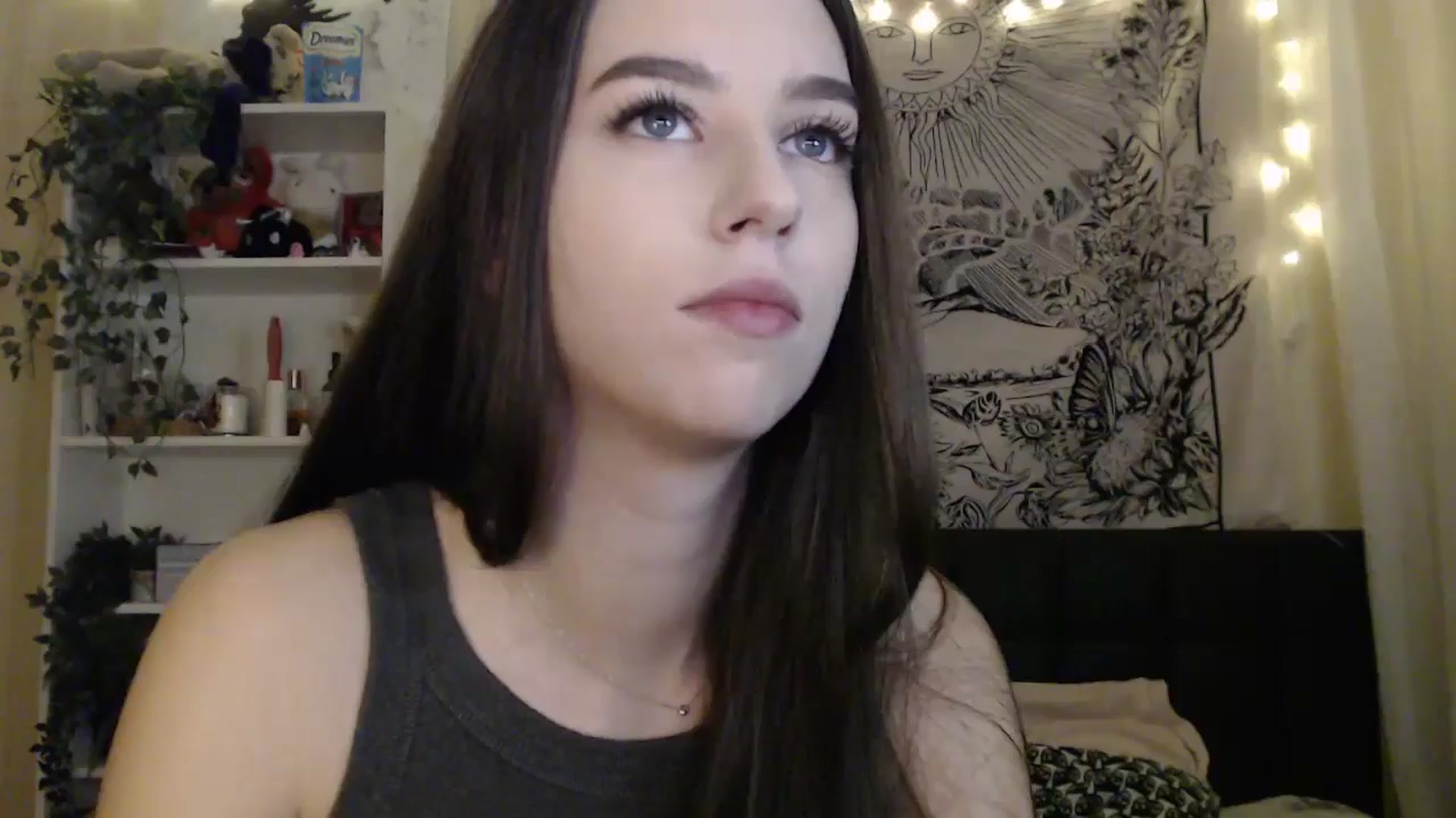 Gallery image thumbnail from ElsieF_'s myfreecams stream on, 02/20/2025, 17:47 image 18 of 20