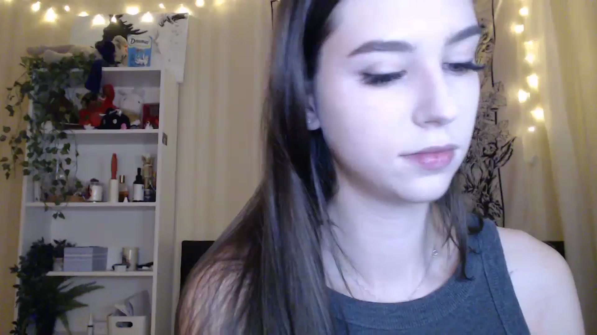 Gallery image thumbnail from ElsieF_'s myfreecams stream on, 02/20/2025, 17:47 image 9 of 20