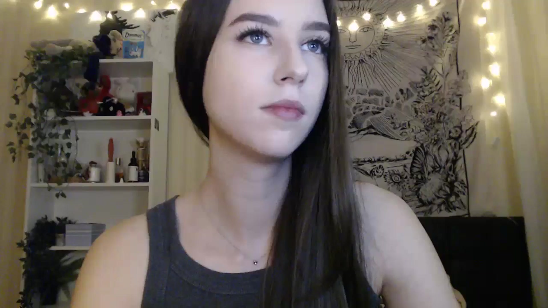 Gallery image thumbnail from ElsieF_'s myfreecams stream on, 02/20/2025, 18:12 image 13 of 20