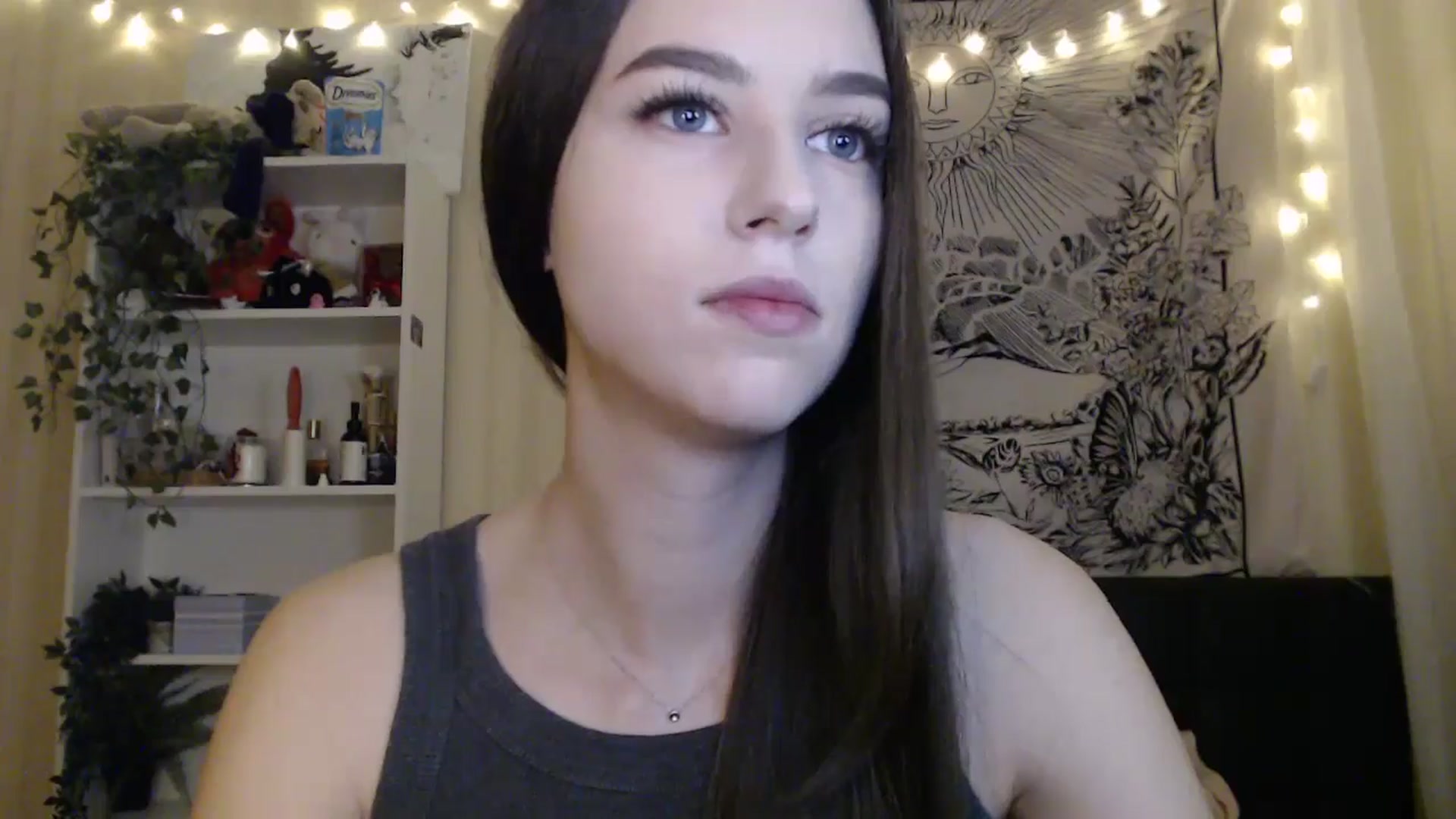 Gallery image thumbnail from ElsieF_'s myfreecams stream on, 02/20/2025, 18:12 image 11 of 20