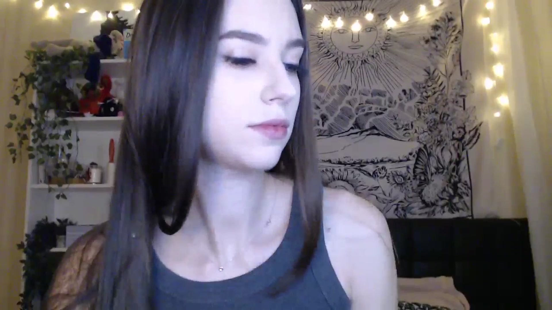 Gallery image thumbnail from ElsieF_'s myfreecams stream on, 02/20/2025, 18:12 image 6 of 20
