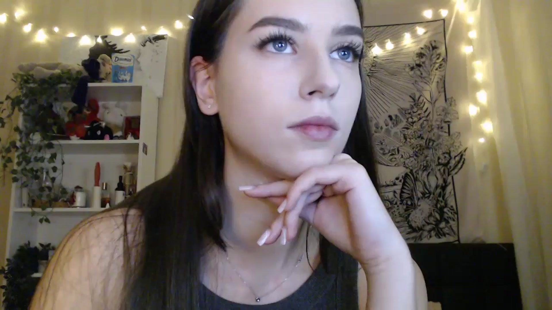 Gallery image thumbnail from ElsieF_'s myfreecams stream on, 02/20/2025, 18:12 image 18 of 20