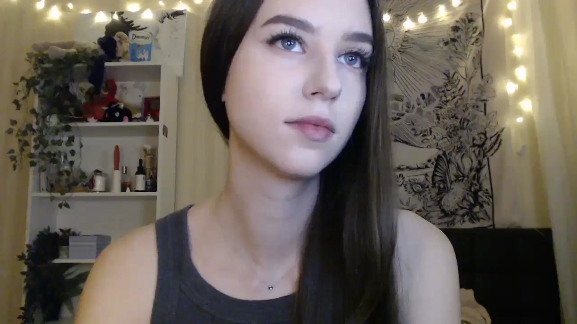 Gallery image thumbnail from ElsieF_'s myfreecams stream on, 02/20/2025, 18:12 image 8 of 20