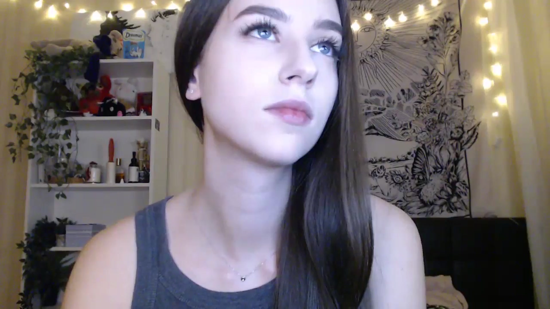 Gallery image thumbnail from ElsieF_'s myfreecams stream on, 02/20/2025, 18:12 image 7 of 20