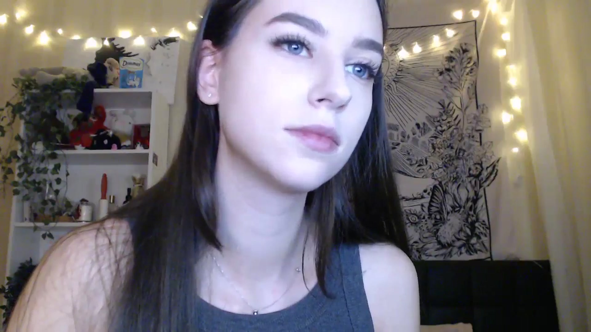 Gallery image thumbnail from ElsieF_'s myfreecams stream on, 02/20/2025, 18:12 image 19 of 20