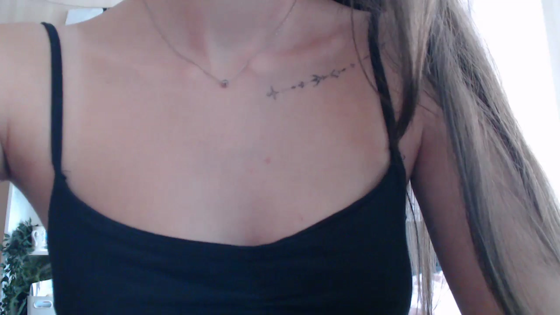 Gallery image thumbnail from ElsieF_'s myfreecams stream on, 02/24/2025, 09:18 image 11 of 20