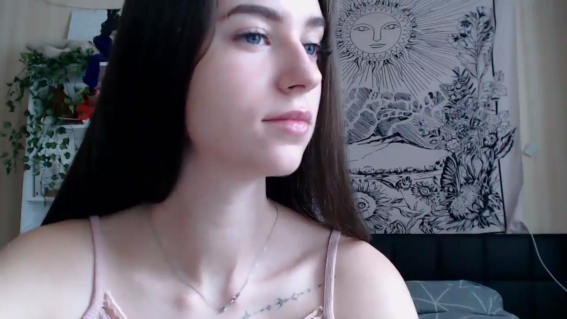 Gallery image thumbnail from ElsieF_'s myfreecams stream on, 02/28/2025, 07:59 image 12 of 20