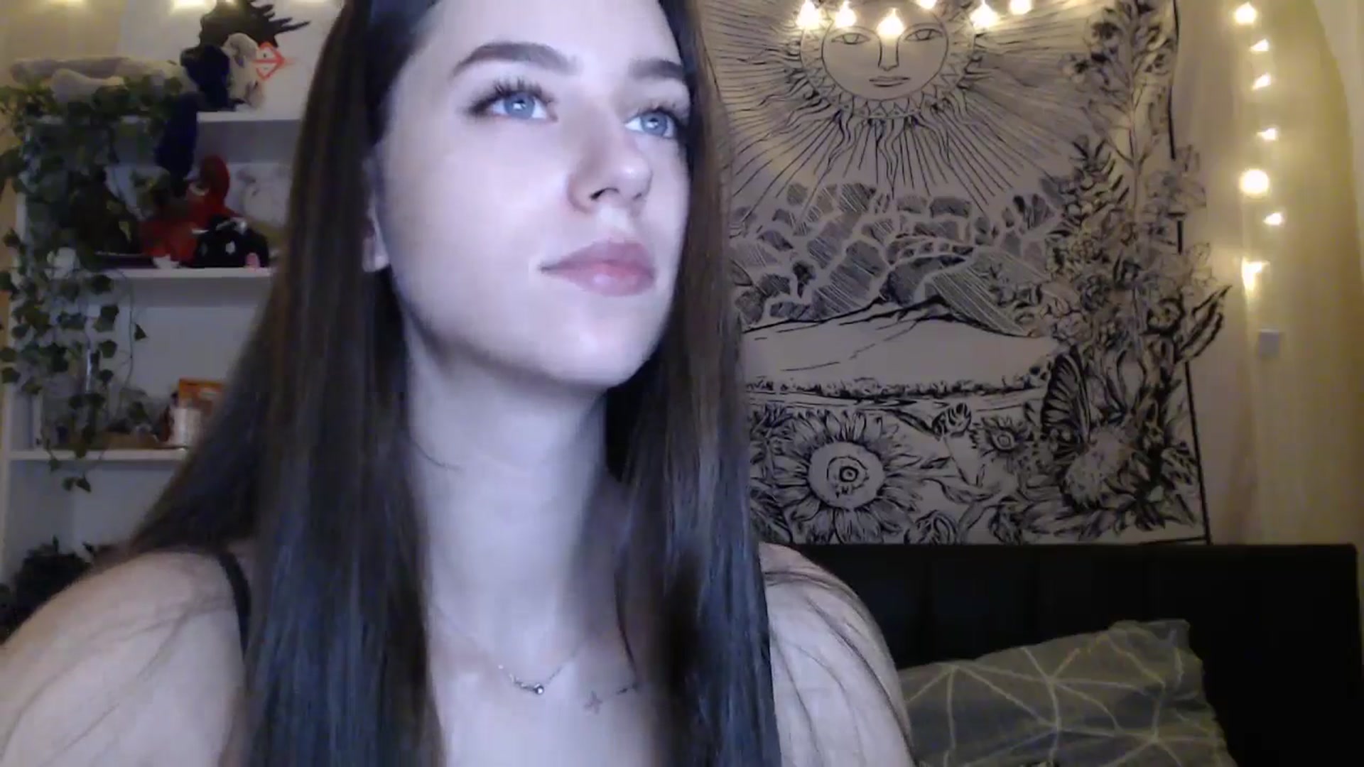 Gallery image thumbnail from ElsieF_'s myfreecams stream on, 03/01/2025, 18:28 image 10 of 20