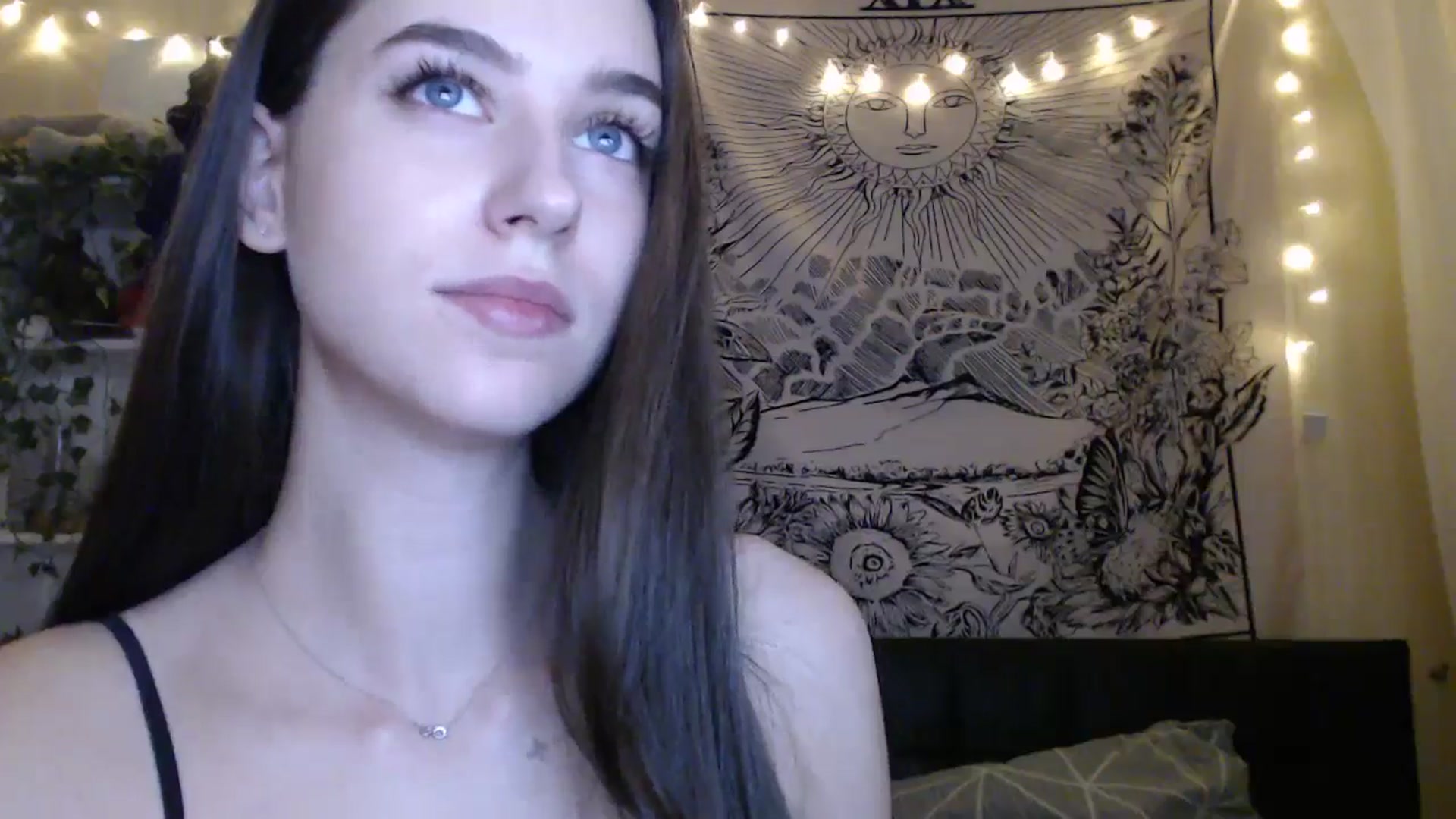 Gallery image thumbnail from ElsieF_'s myfreecams stream on, 03/01/2025, 18:28 image 12 of 20