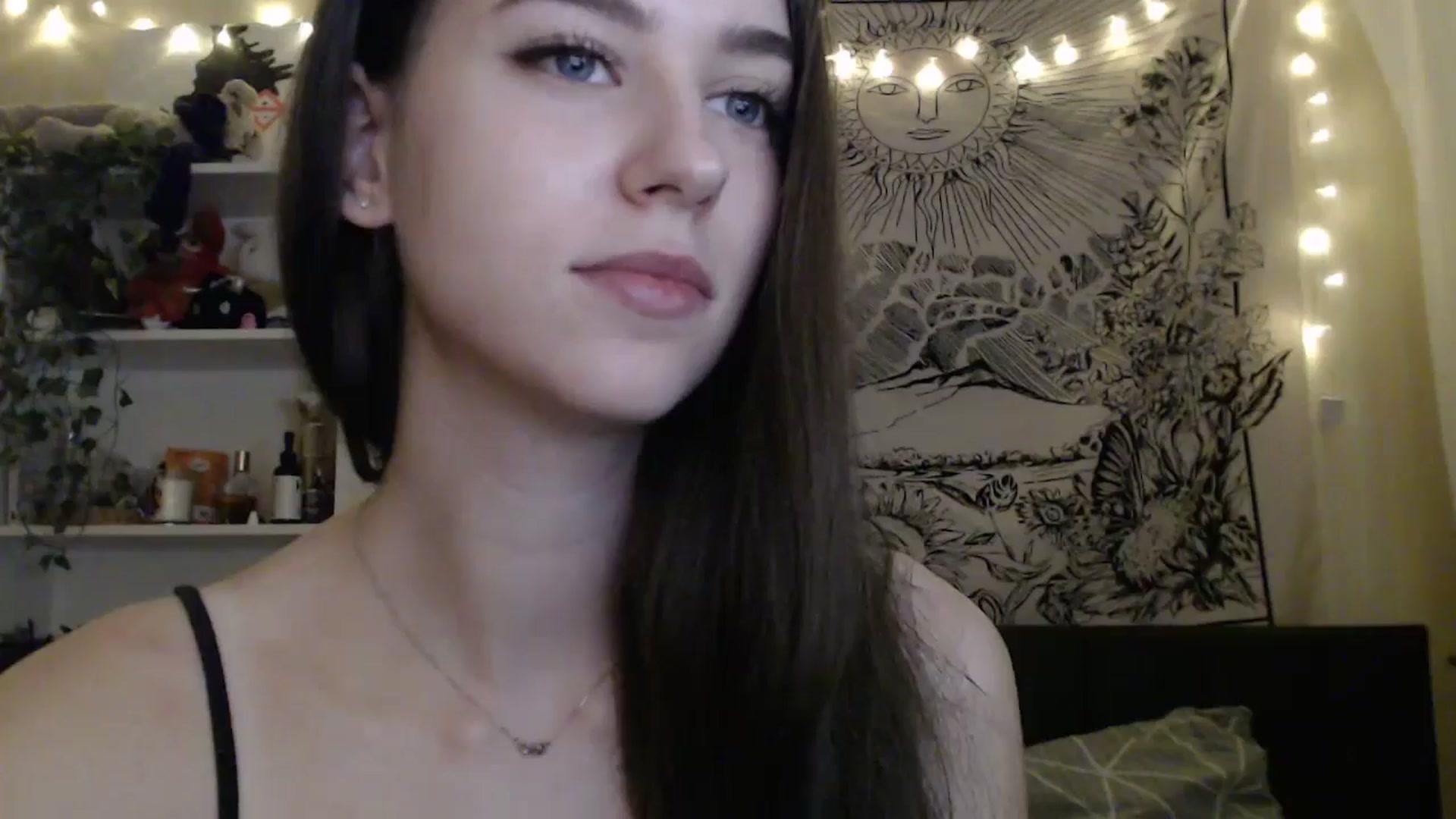 Gallery image thumbnail from ElsieF_'s myfreecams stream on, 03/01/2025, 18:48 image 20 of 20