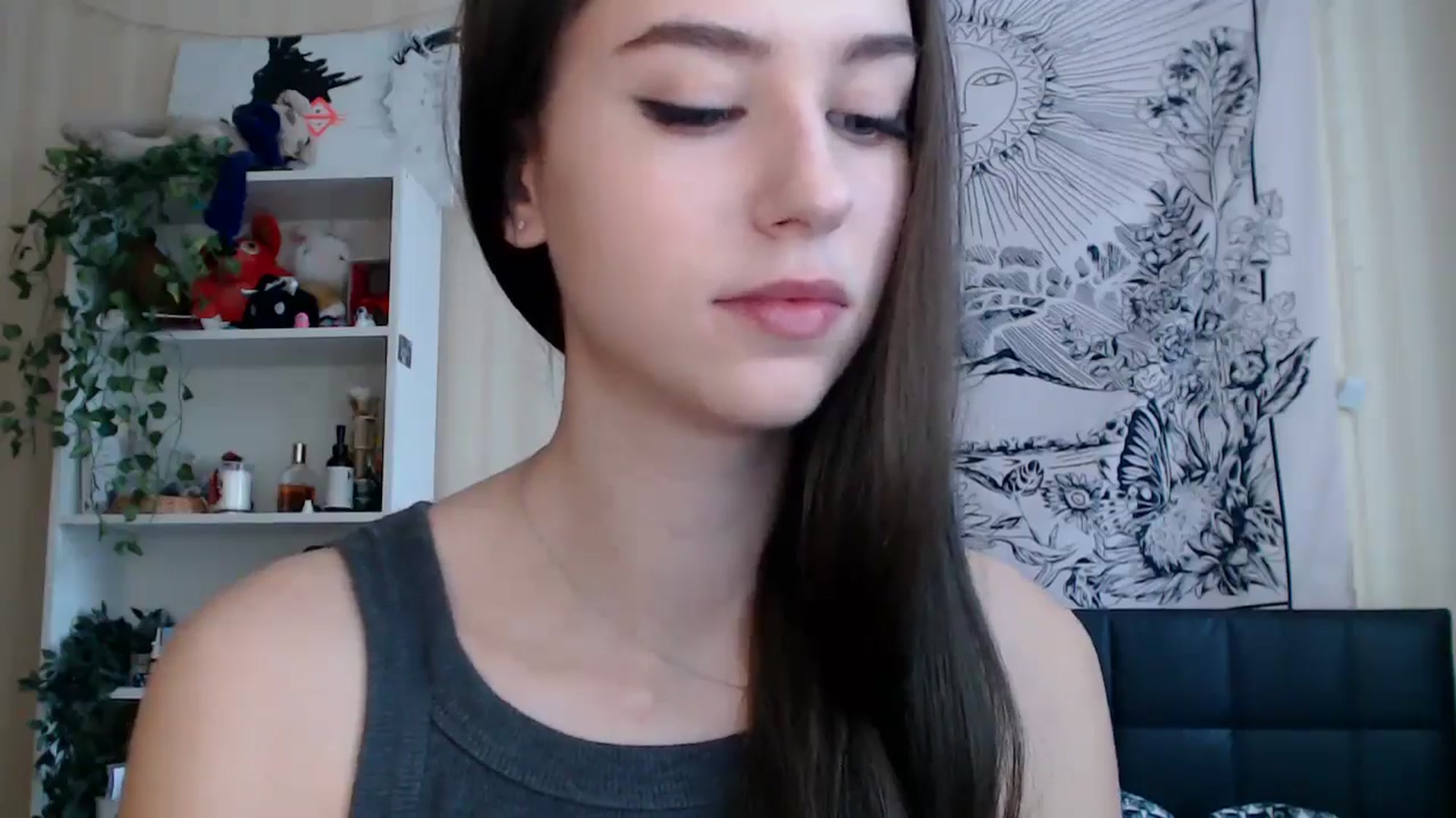 Gallery image thumbnail from ElsieF_'s myfreecams stream on, 03/03/2025, 06:40 image 4 of 20
