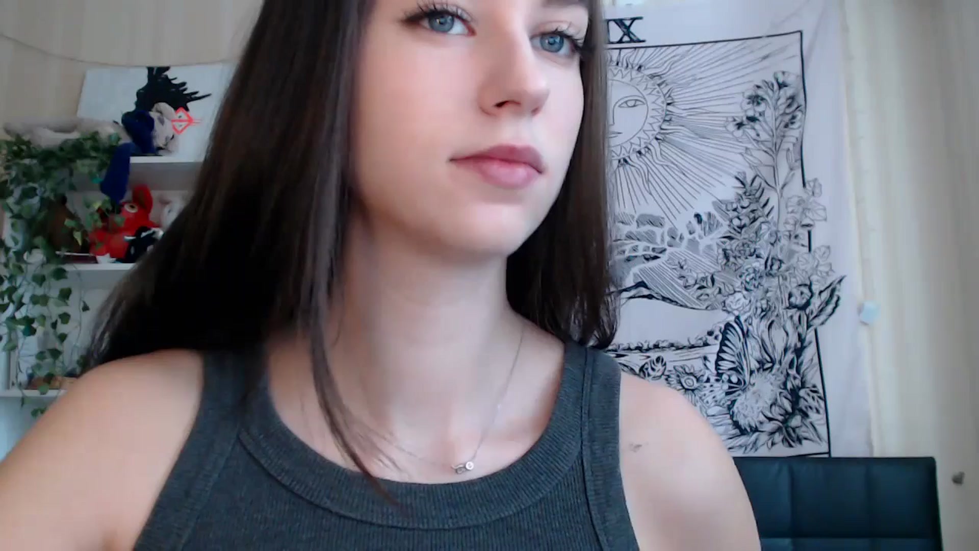 Gallery image thumbnail from ElsieF_'s myfreecams stream on, 03/03/2025, 06:40 image 10 of 20