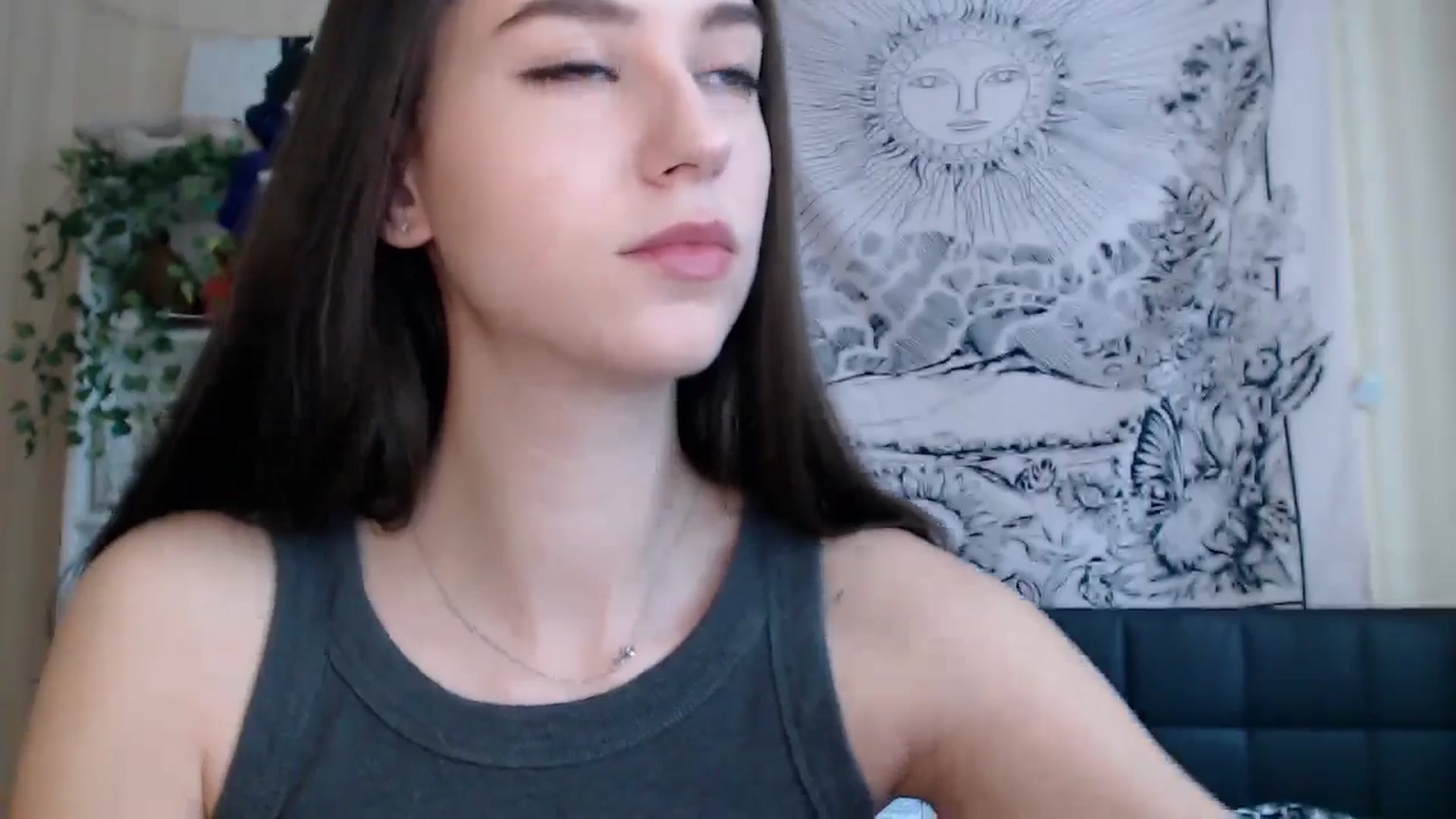 Gallery image thumbnail from ElsieF_'s myfreecams stream on, 03/03/2025, 06:40 image 3 of 20