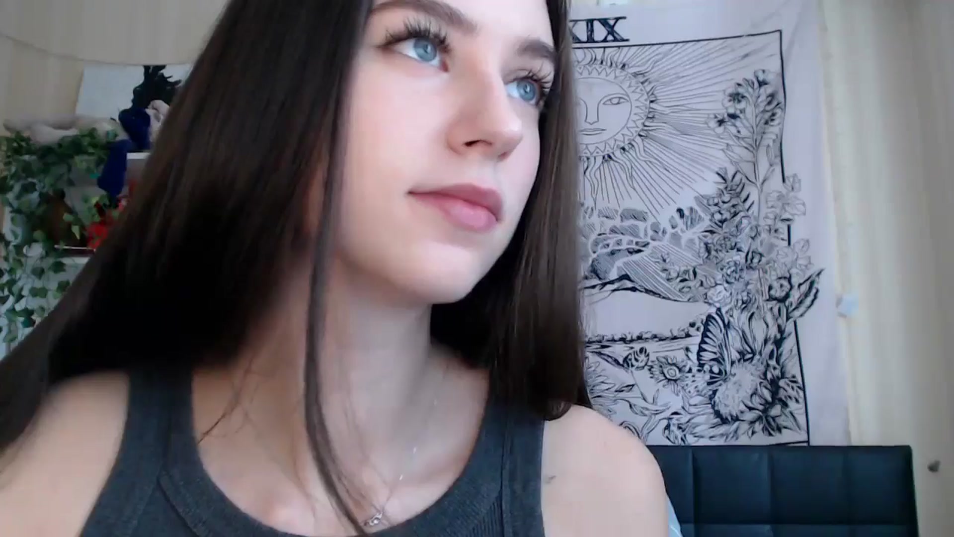 Gallery image thumbnail from ElsieF_'s myfreecams stream on, 03/03/2025, 06:40 image 11 of 20