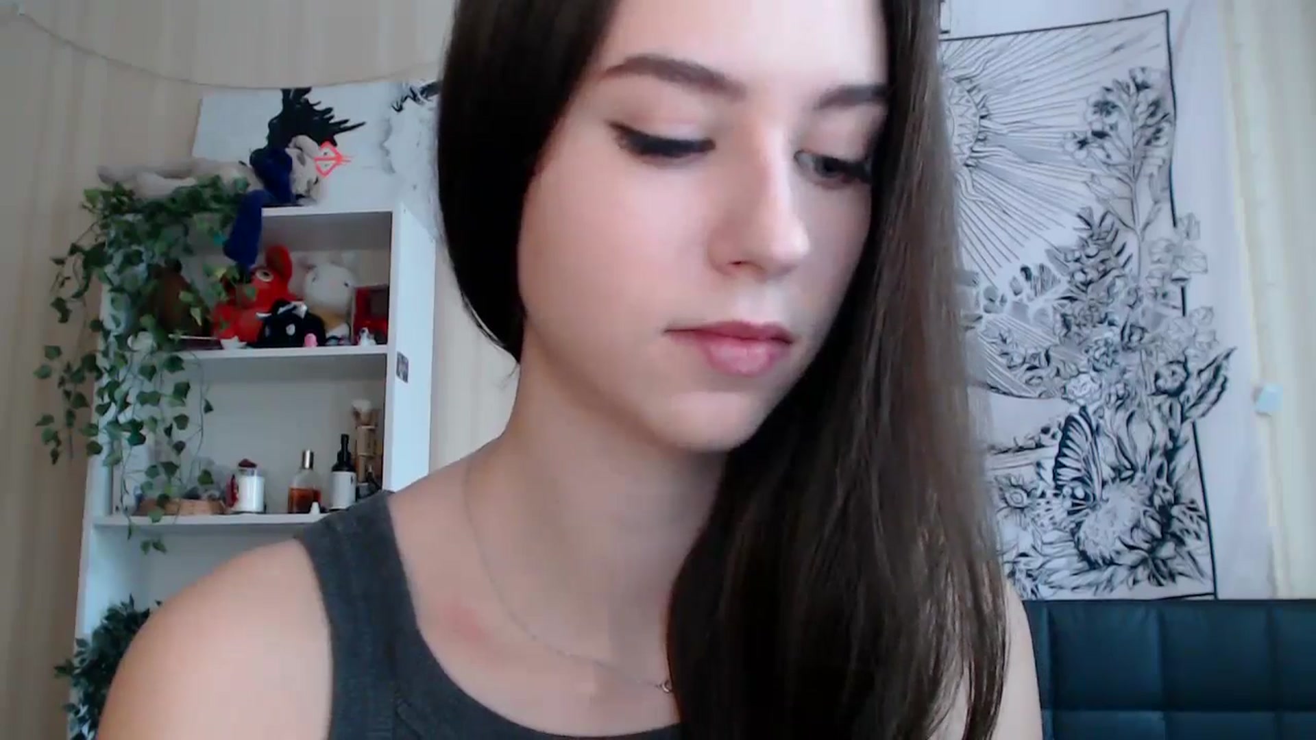 Gallery image thumbnail from ElsieF_'s myfreecams stream on, 03/03/2025, 06:40 image 18 of 20