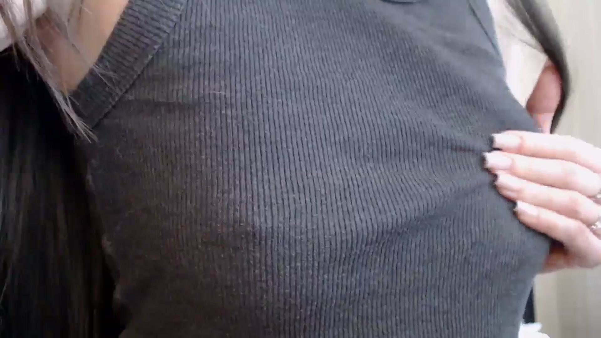 Gallery image thumbnail from ElsieF_'s myfreecams stream on, 03/03/2025, 07:51 image 16 of 20